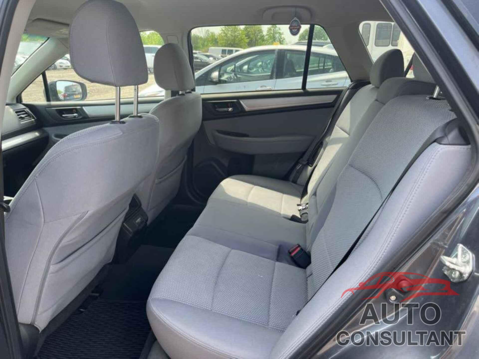 SUBARU OUTBACK 2018 - 4S4BSAFC3J3280549
