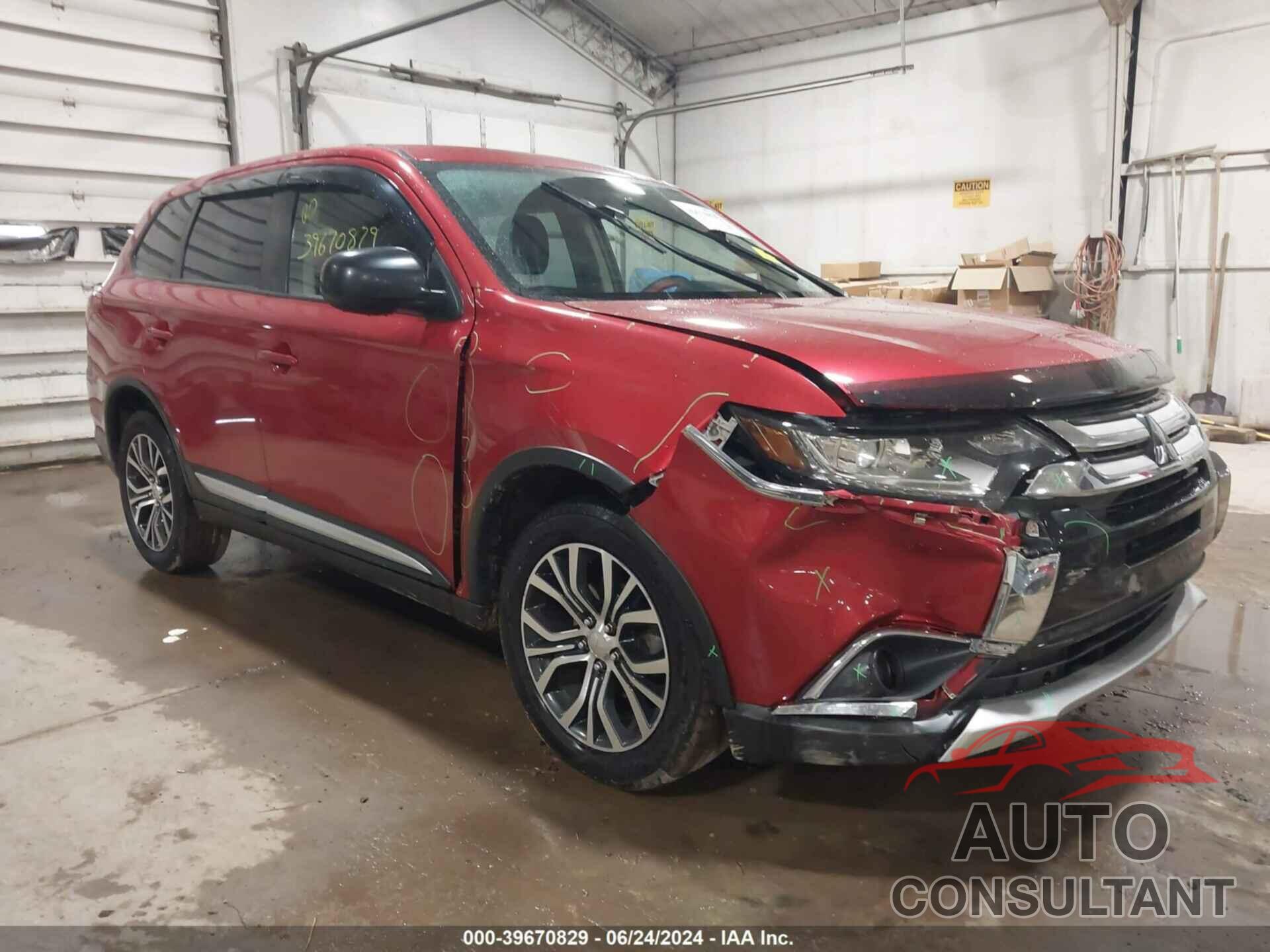 MITSUBISHI OUTLANDER 2018 - JA4AD2A36JZ010522
