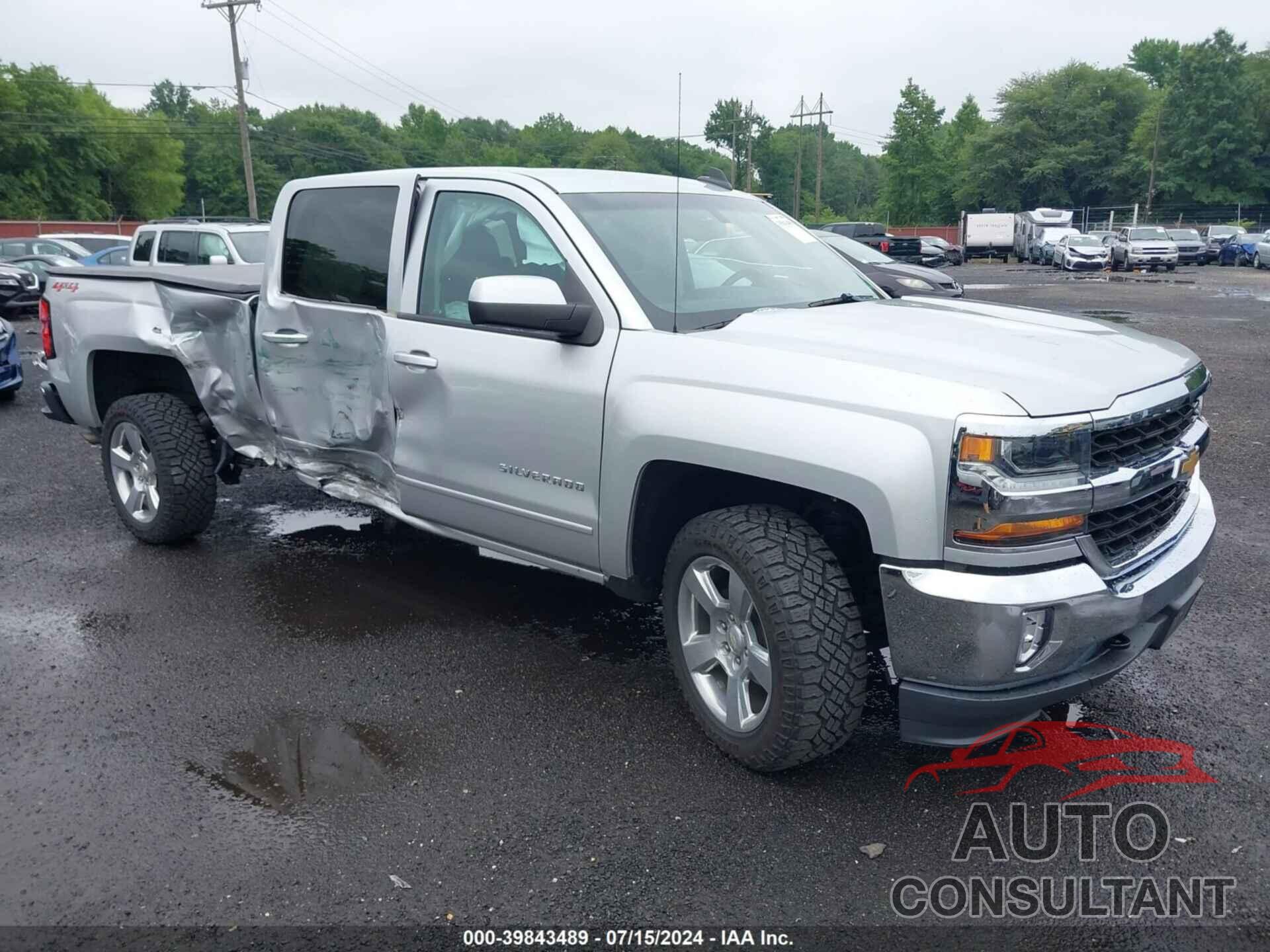 CHEVROLET SILVERADO 1500 2018 - 3GCUKREC6JG535267