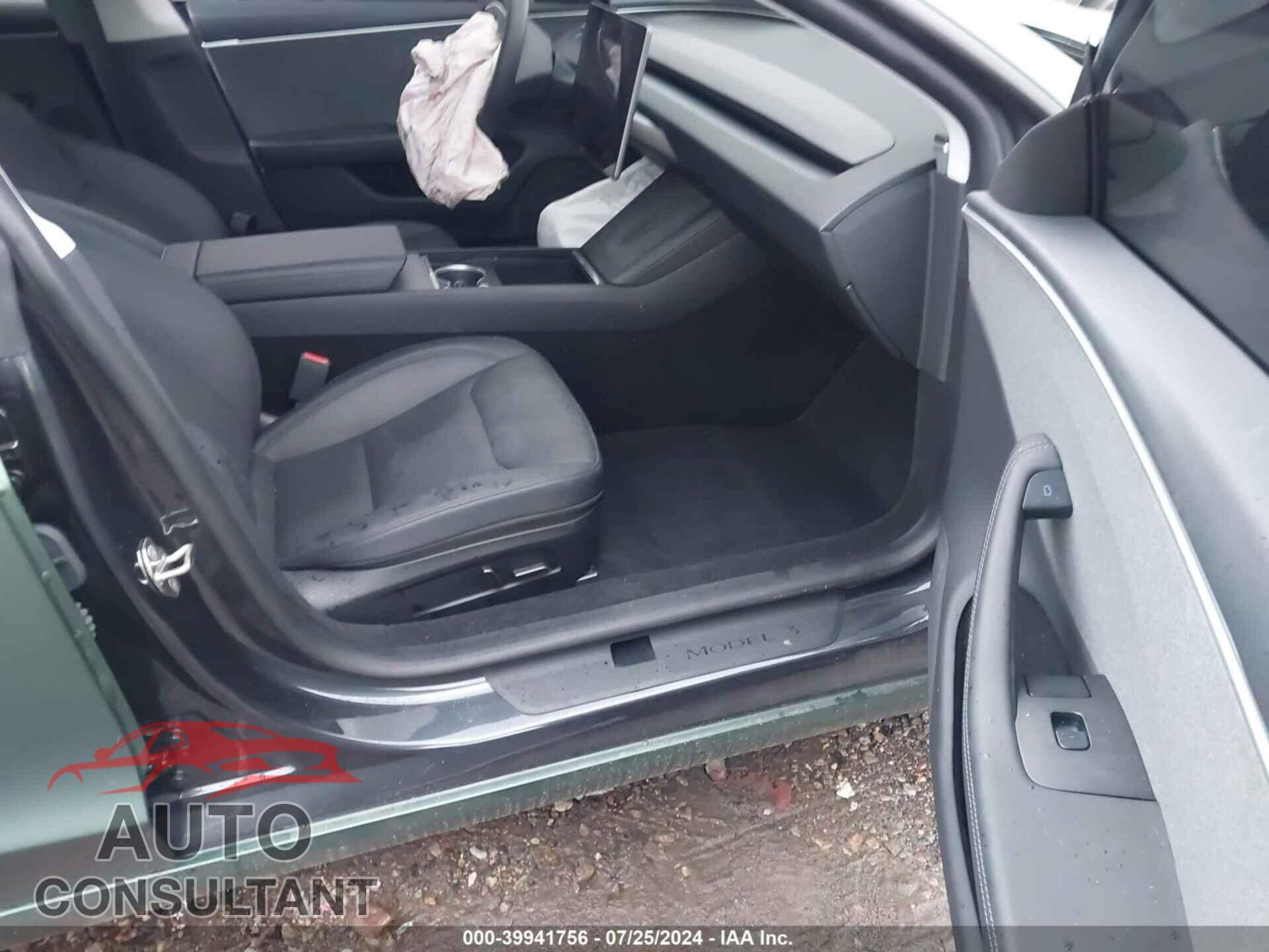 TESLA MODEL 3 2024 - 5YJ3E1EA0RF734836