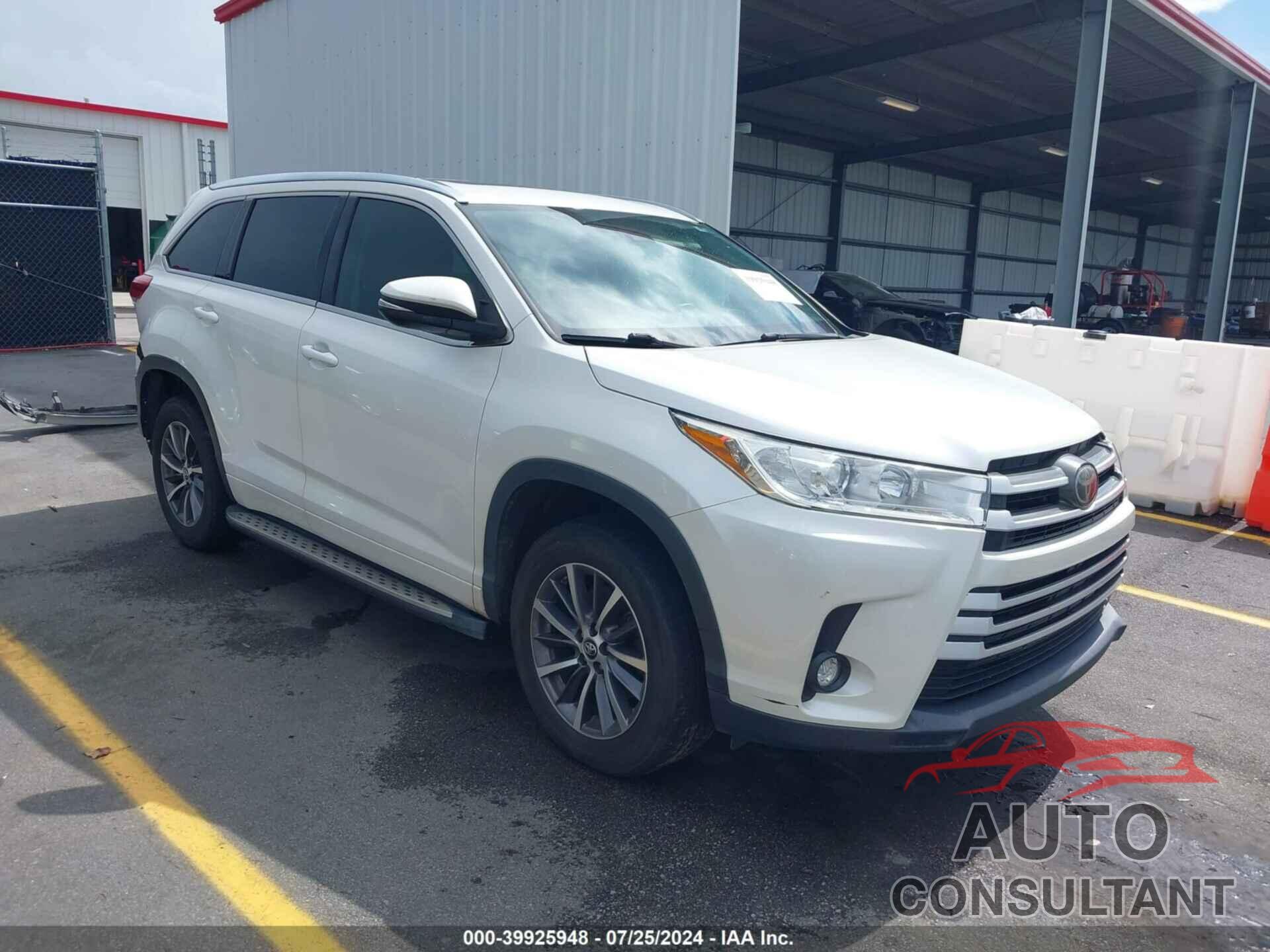 TOYOTA HIGHLANDER 2018 - 5TDKZRFH0JS282719