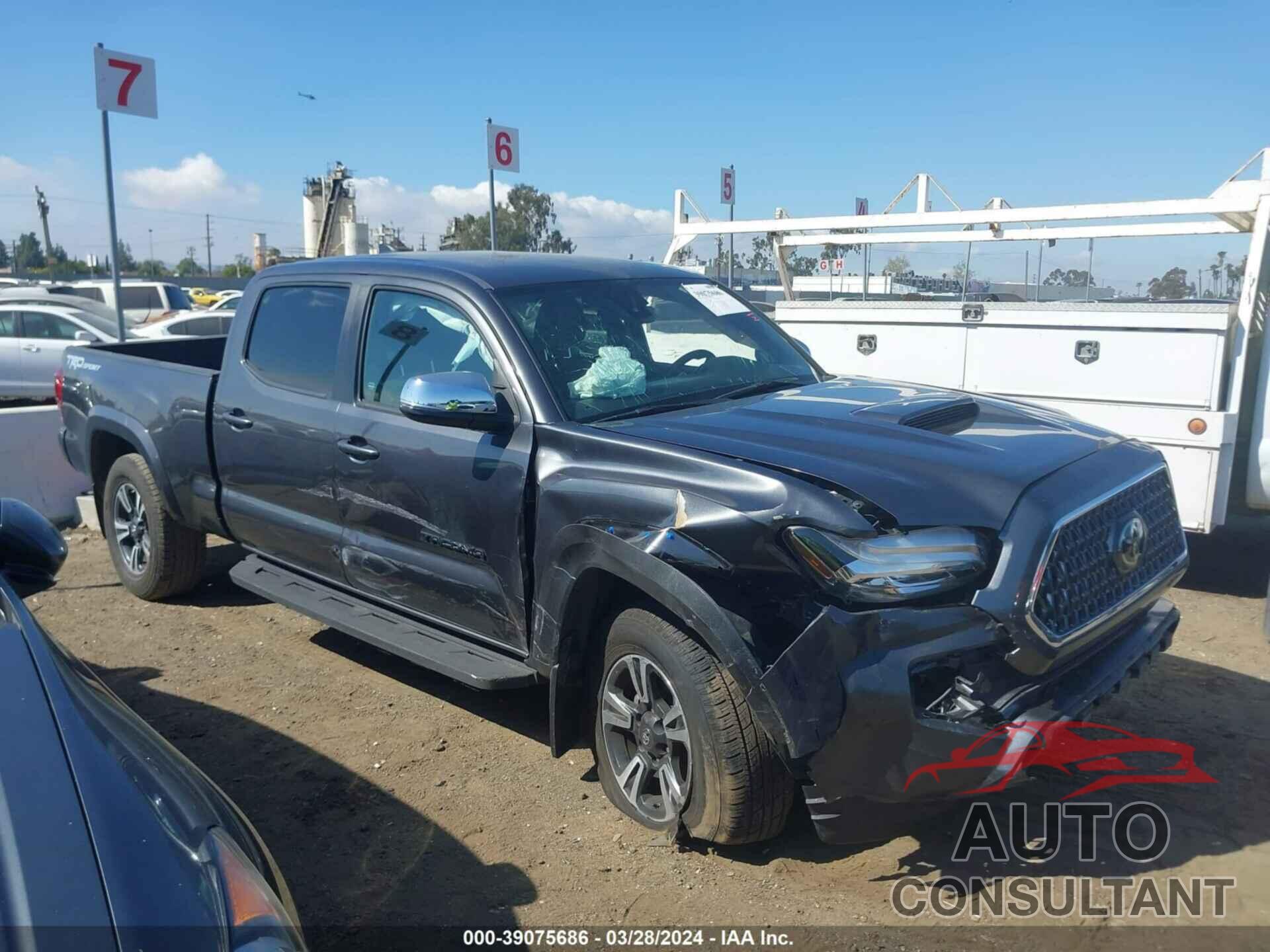 TOYOTA TACOMA 2018 - 3TMBZ5DN3JM016600