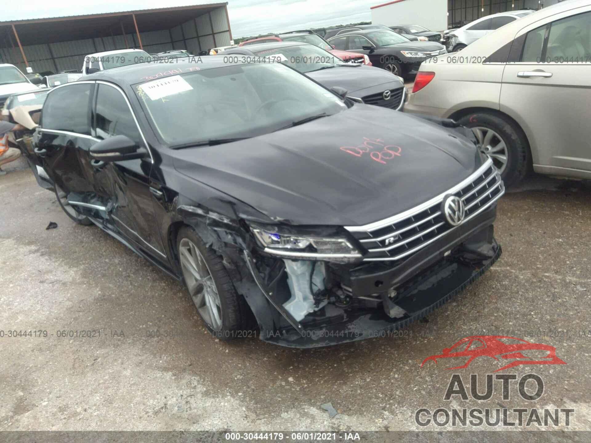 VOLKSWAGEN PASSAT 2017 - 1VWDT7A39HC003240