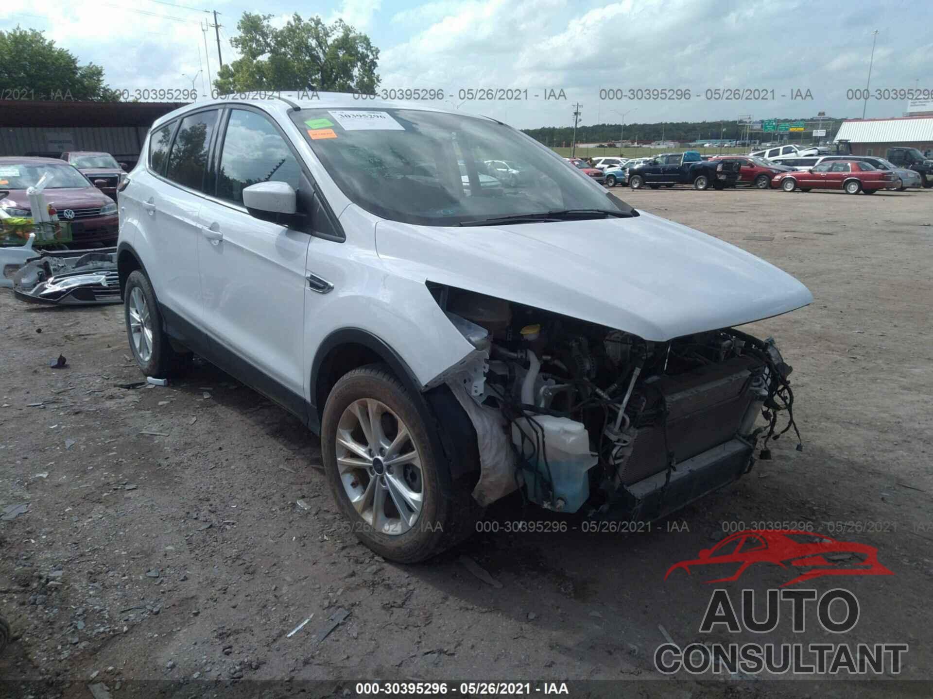 FORD ESCAPE 2017 - 1FMCU9GD0HUE48897