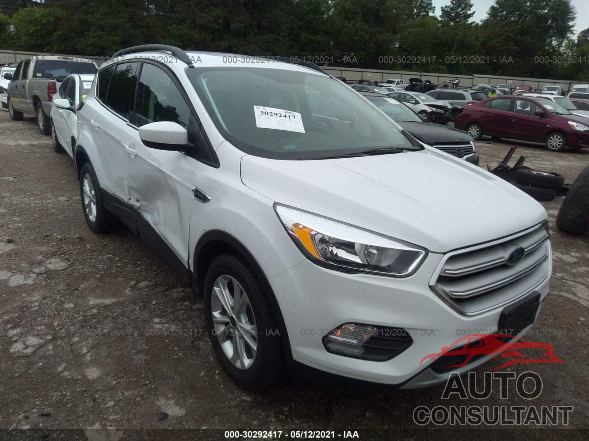 FORD ESCAPE 2018 - 1FMCU0GD5JUD20303