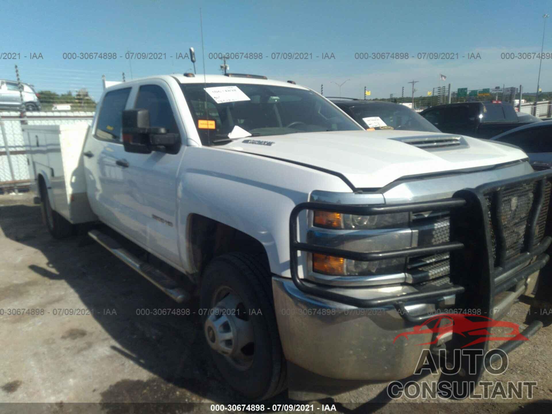 CHEVROLET SILVERADO 3500HD 2018 - 1GB4KYCY6JF120433