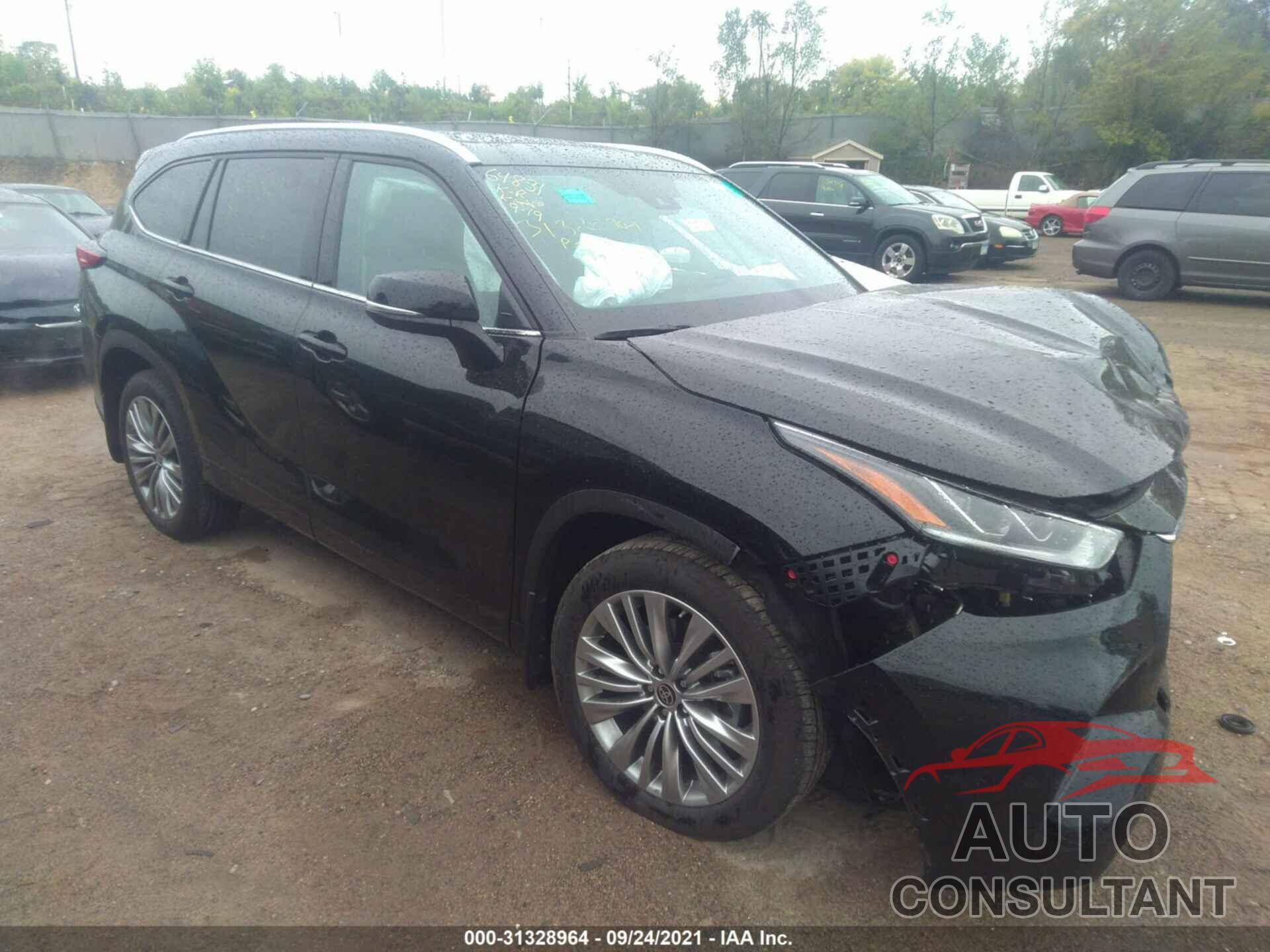 TOYOTA HIGHLANDER 2021 - 5TDFZRBH2MS088642