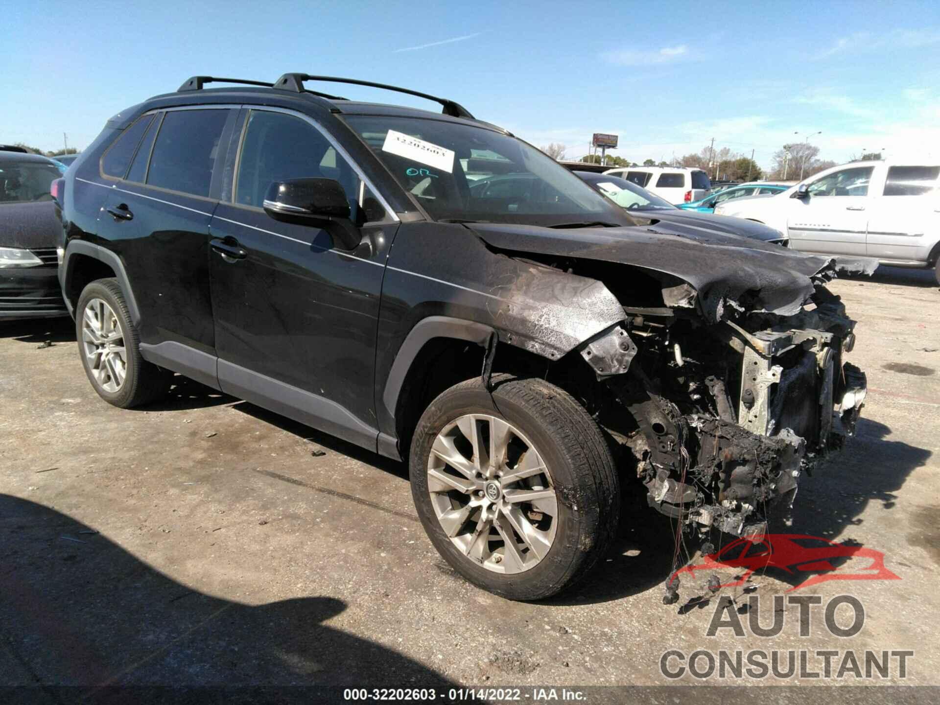 TOYOTA RAV4 2019 - 2T3C1RFV1KC006679