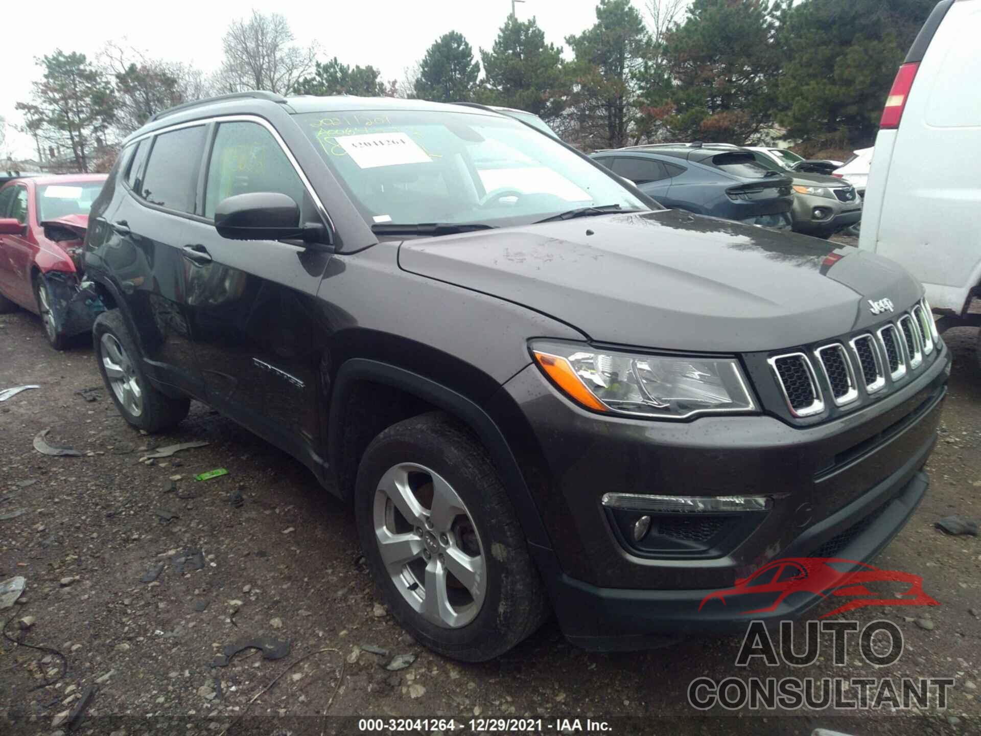 JEEP COMPASS 2018 - 3C4NJDBB4JT185652