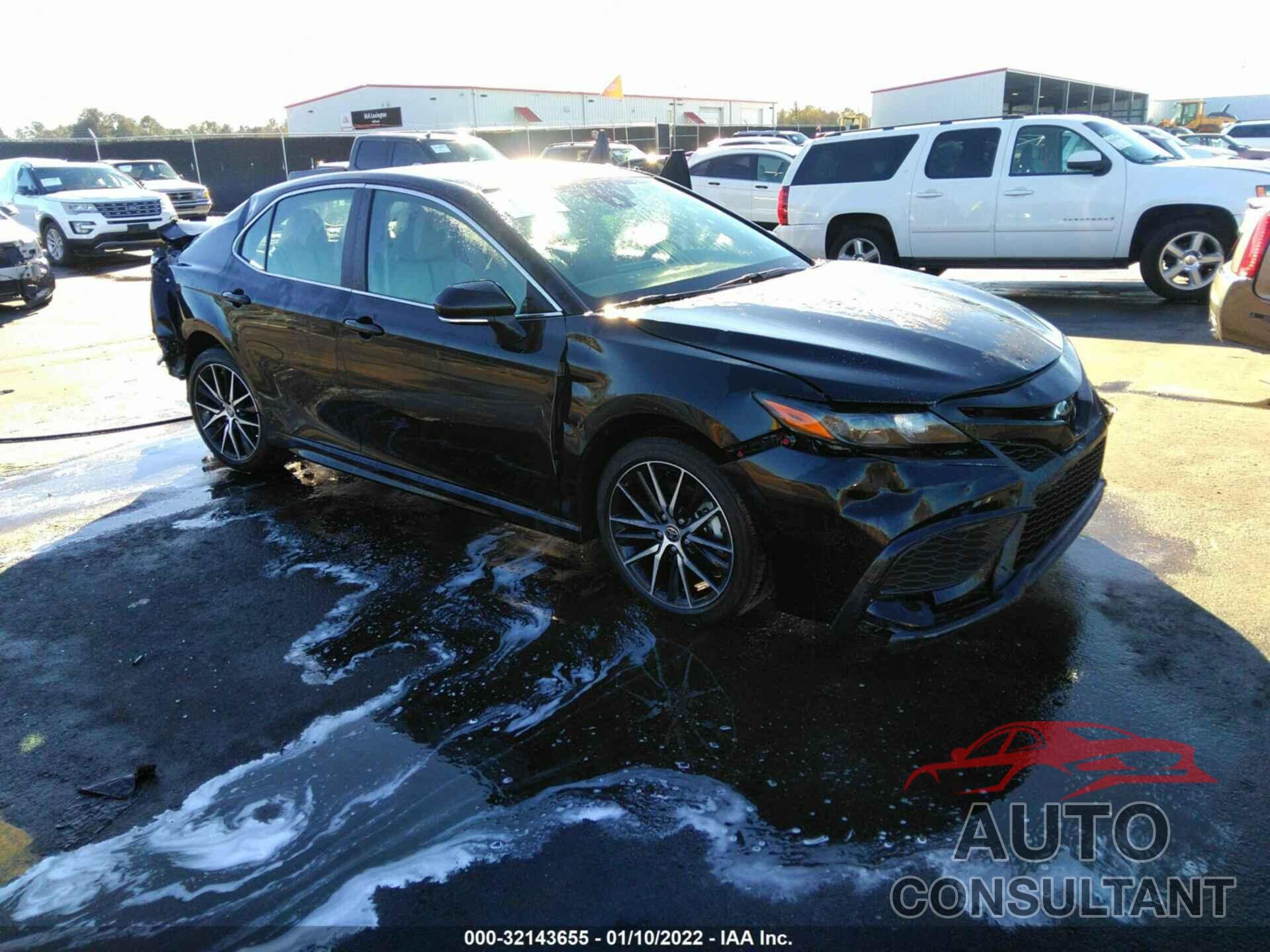 TOYOTA CAMRY 2022 - 4T1G11AK0NU018785