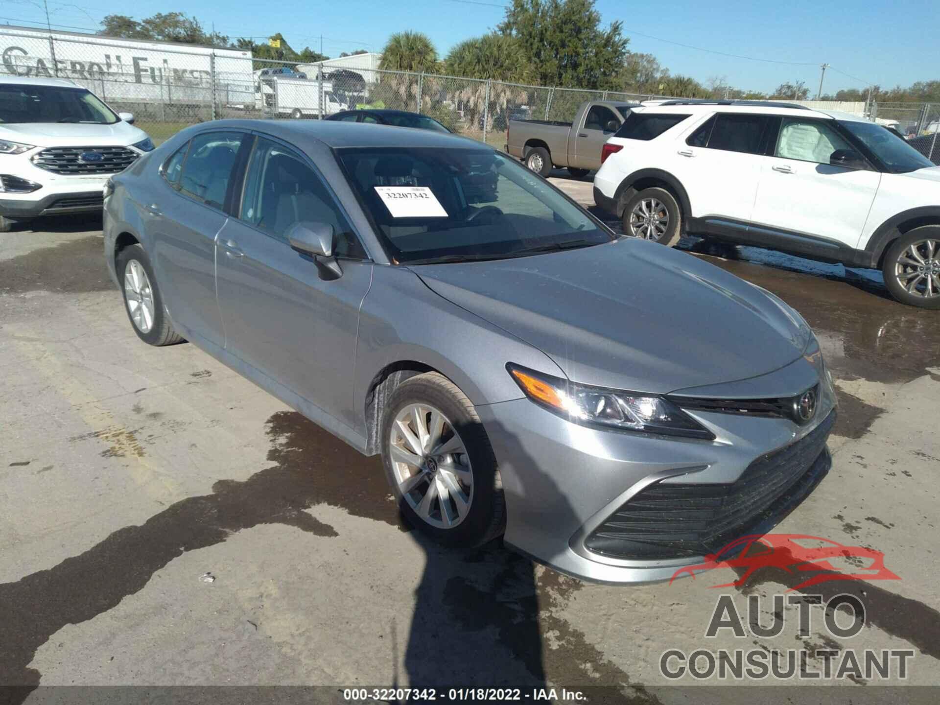 TOYOTA CAMRY 2021 - 4T1C11AK4MU573848