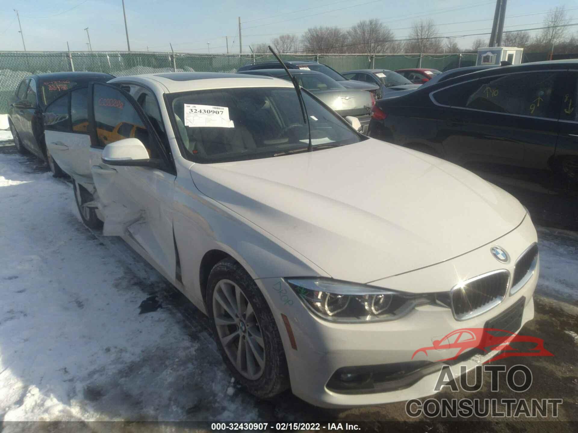 BMW 3 SERIES 2018 - WBA8A3C50JA494393