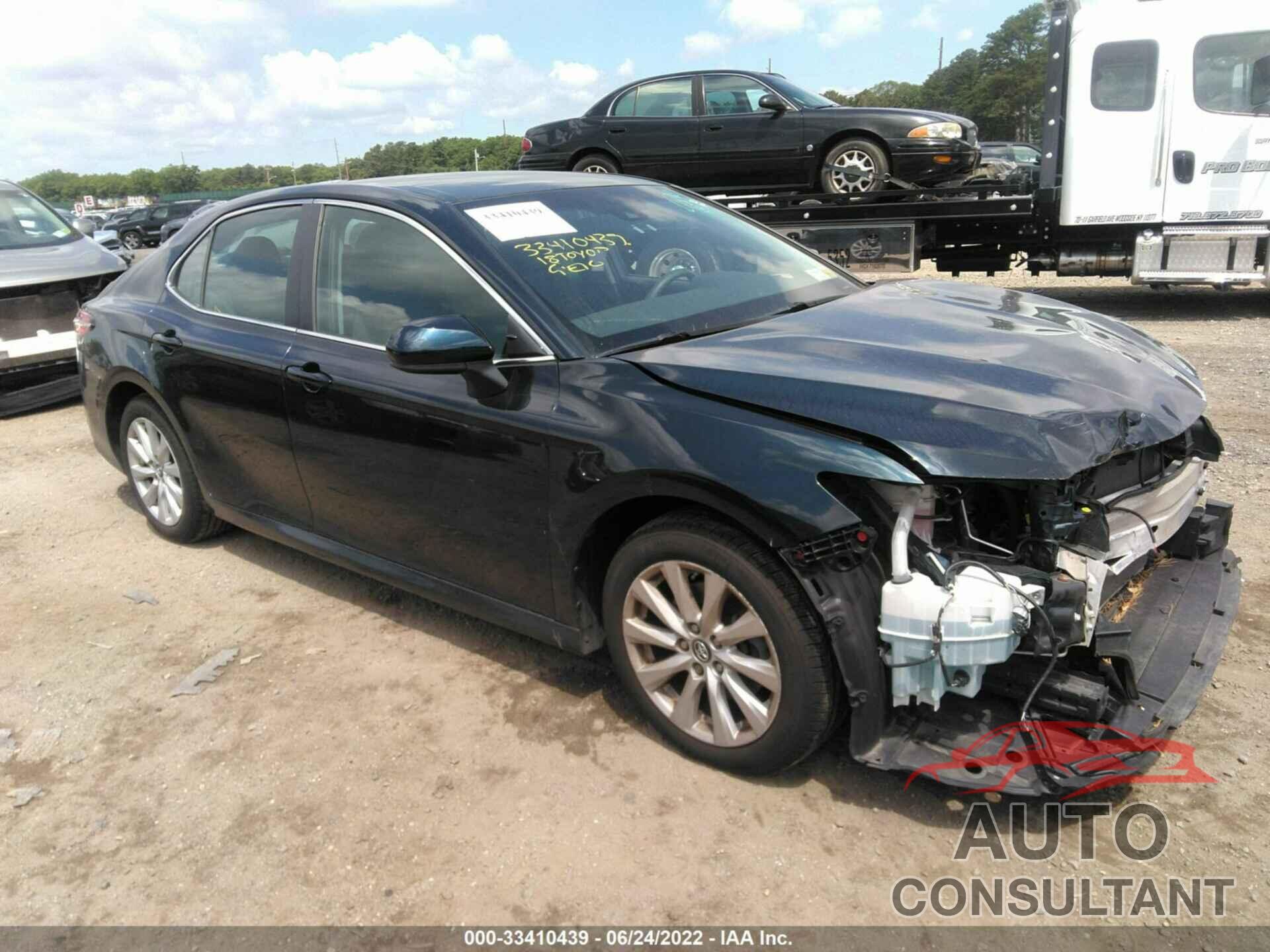 TOYOTA CAMRY 2018 - 4T1B11HK5JU585245