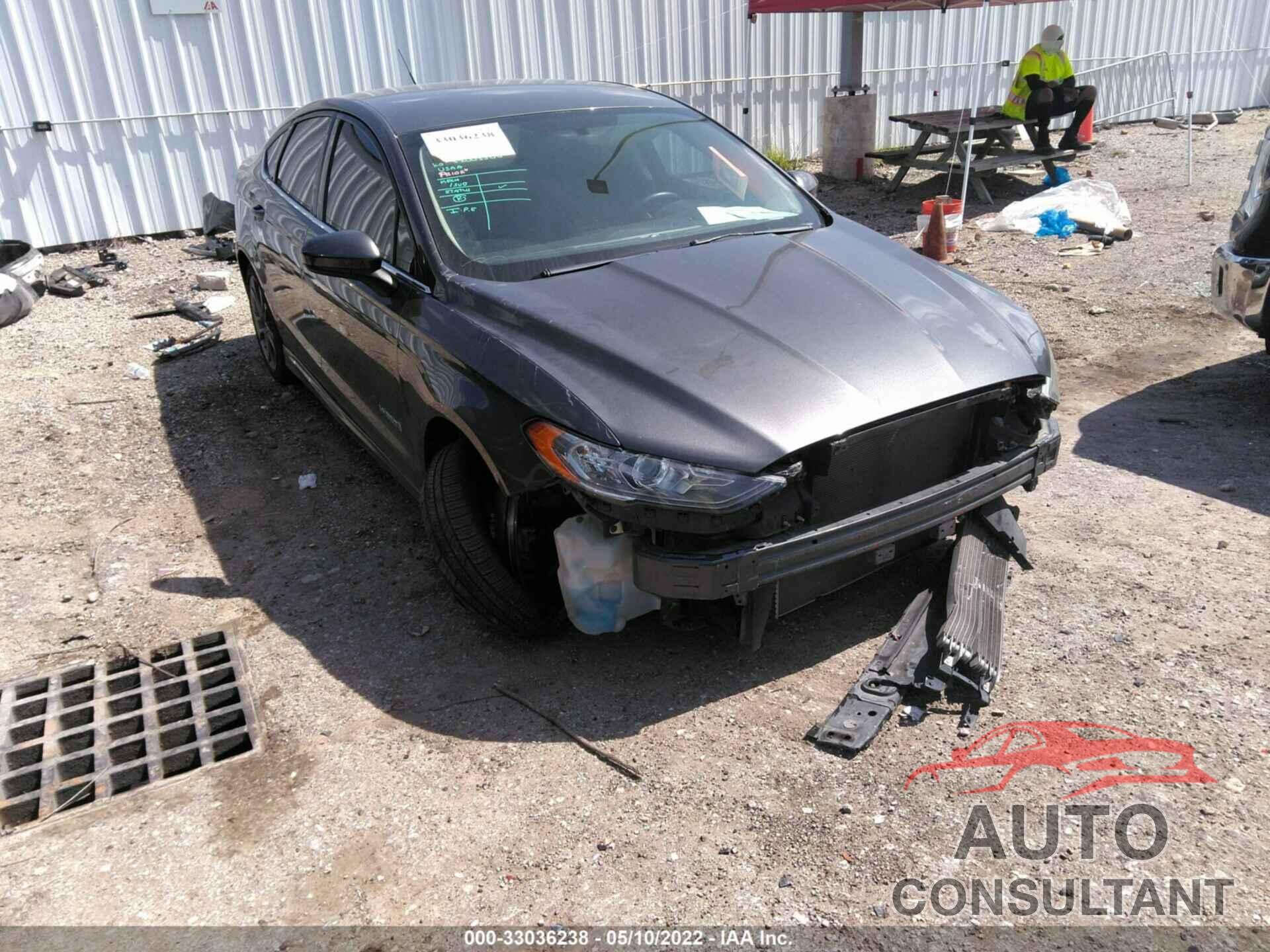 FORD FUSION HYBRID 2018 - 3FA6P0LU1JR269510