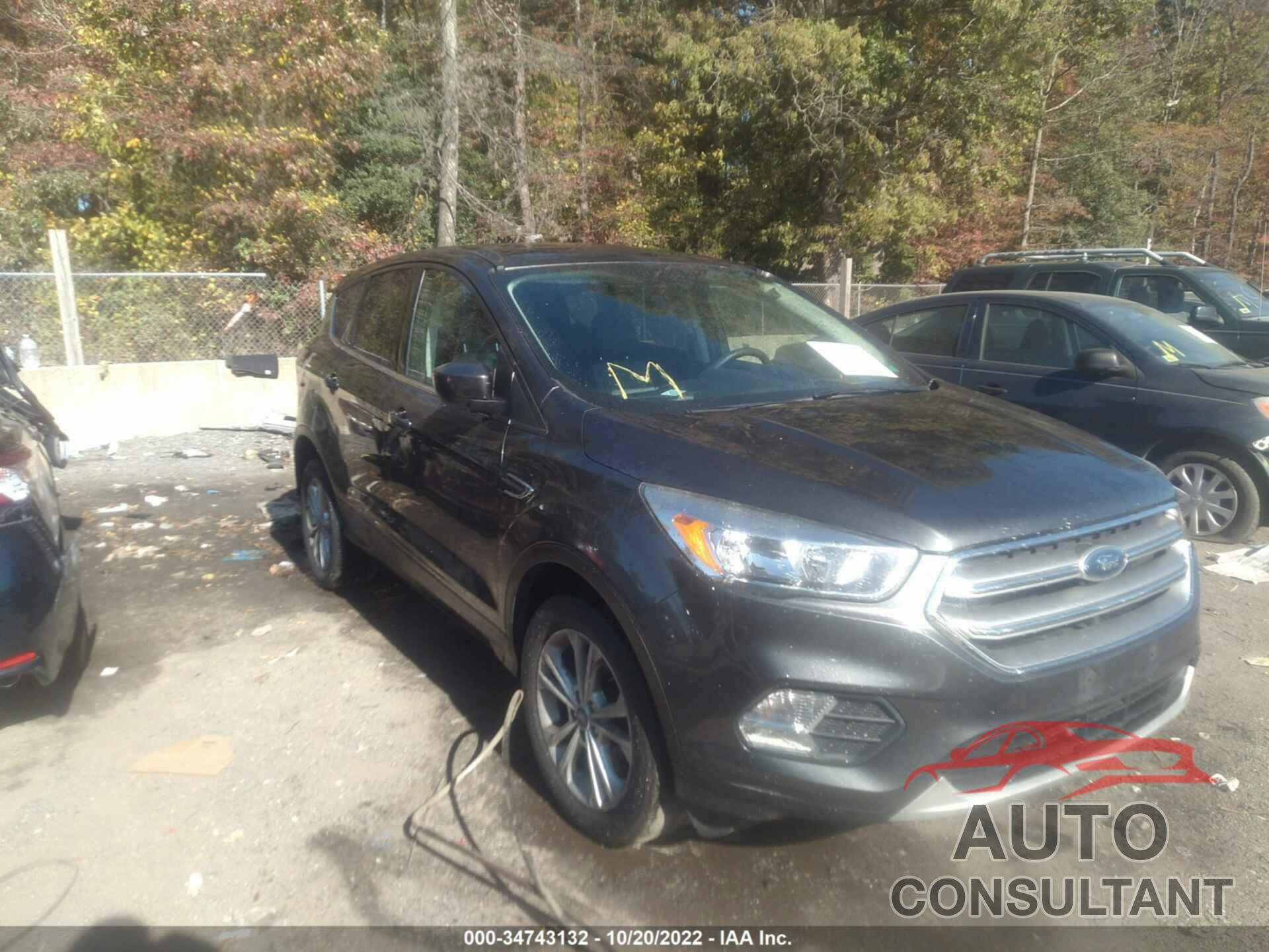 FORD ESCAPE 2017 - 1FMCU9G95HUD90393