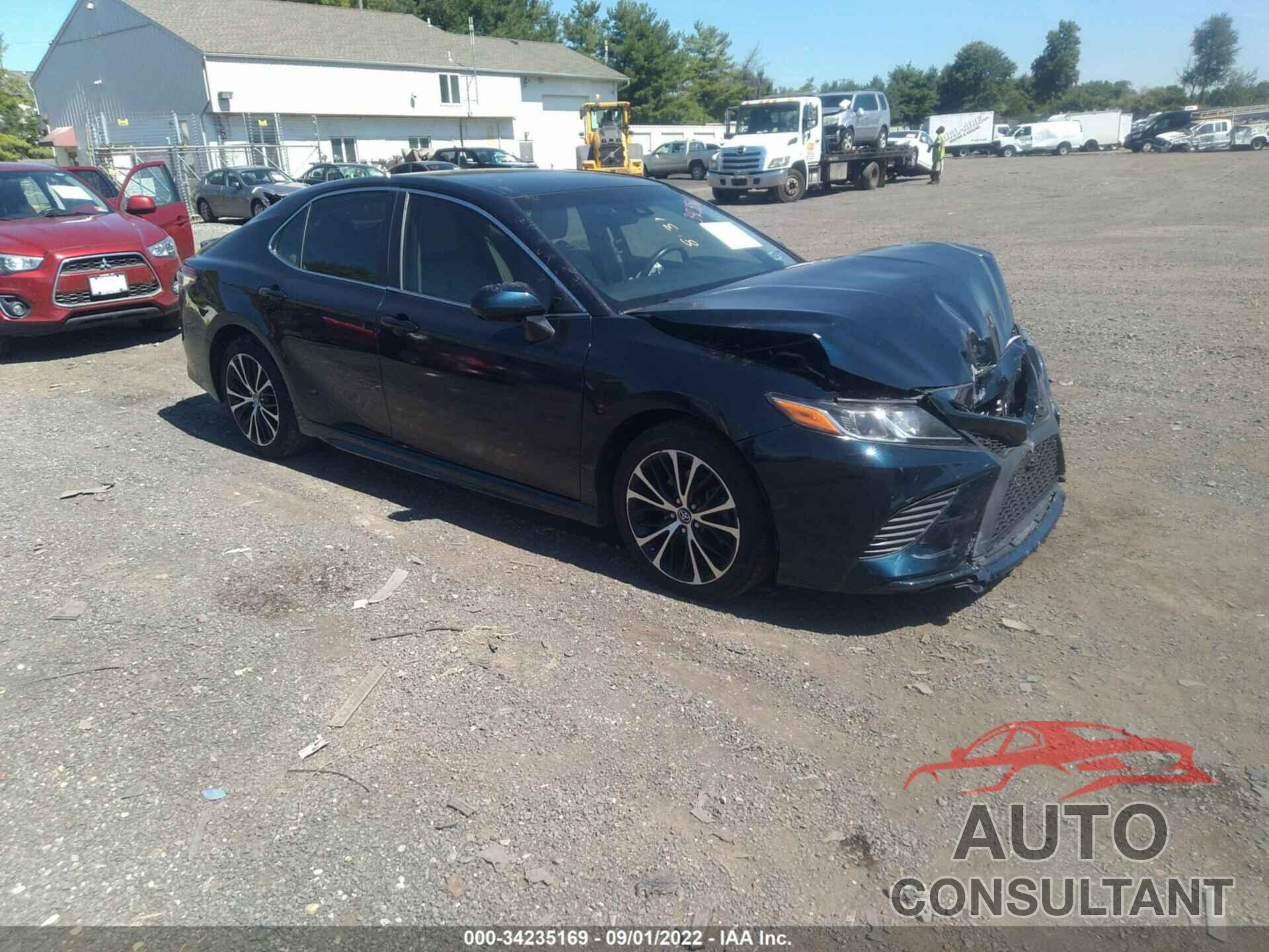 TOYOTA CAMRY 2018 - 4T1B11HK6JU517505
