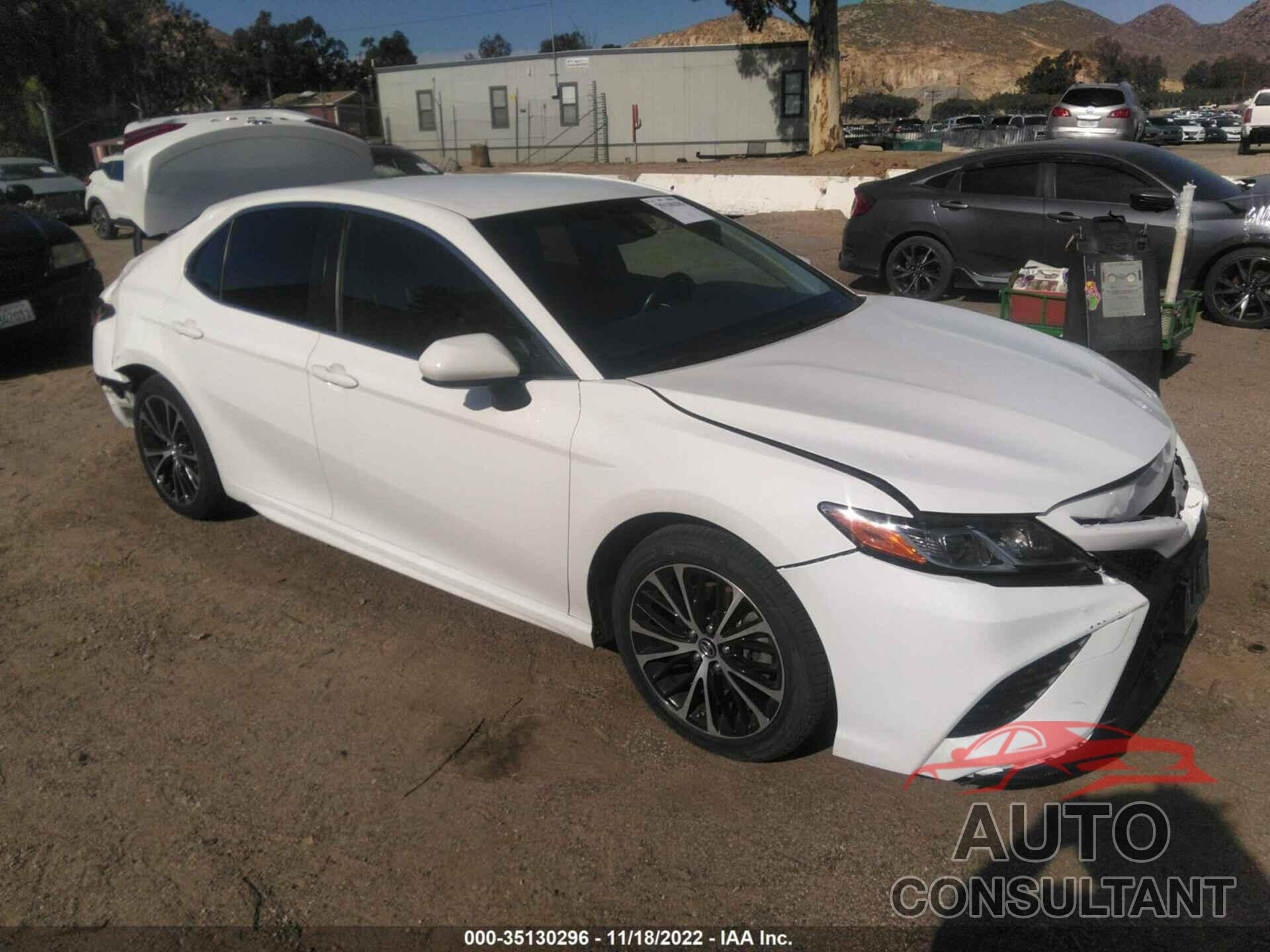TOYOTA CAMRY 2018 - JTNB11HK1J3036387