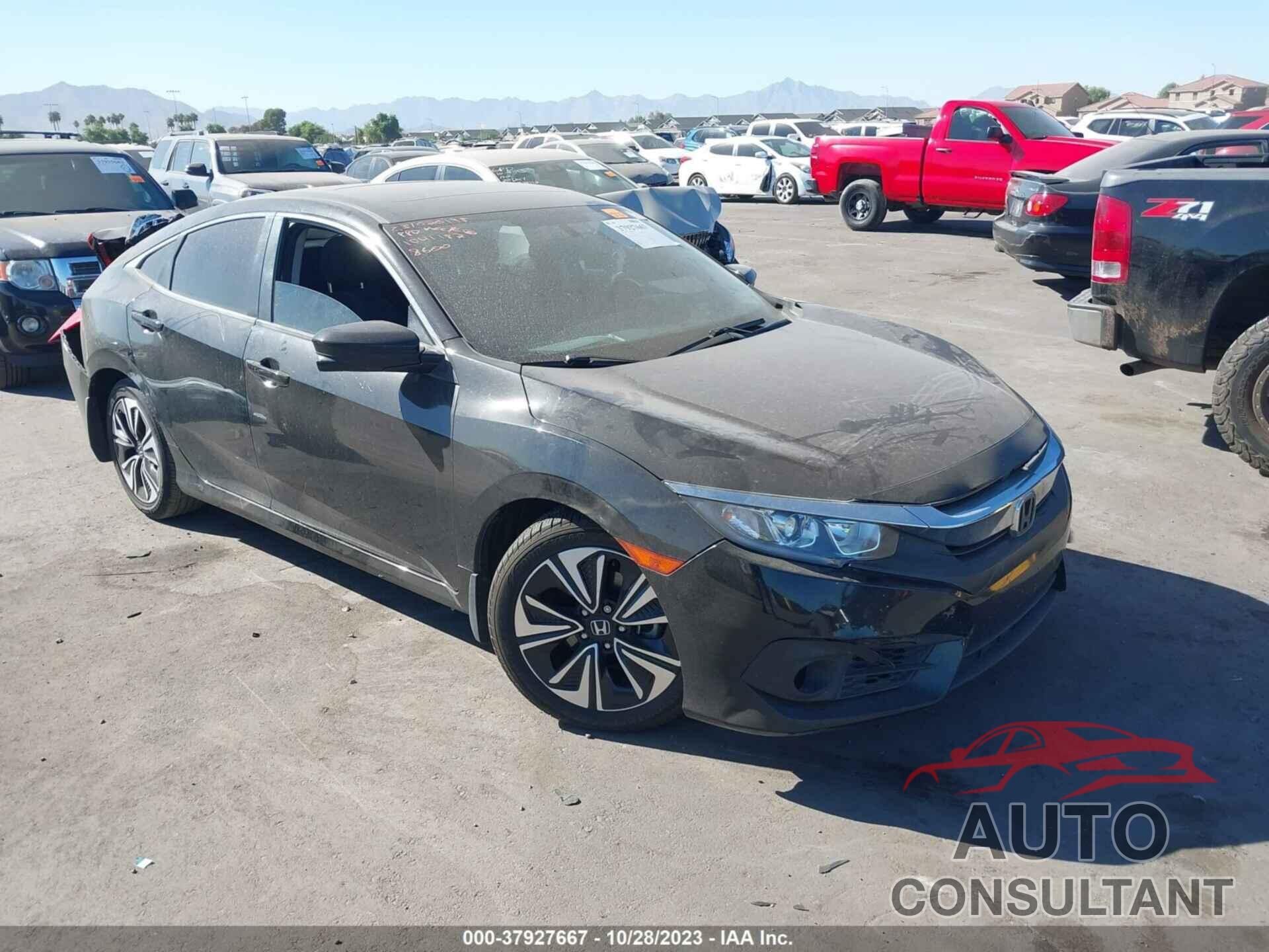 HONDA CIVIC SEDAN 2018 - JHMFC1F37JX008600