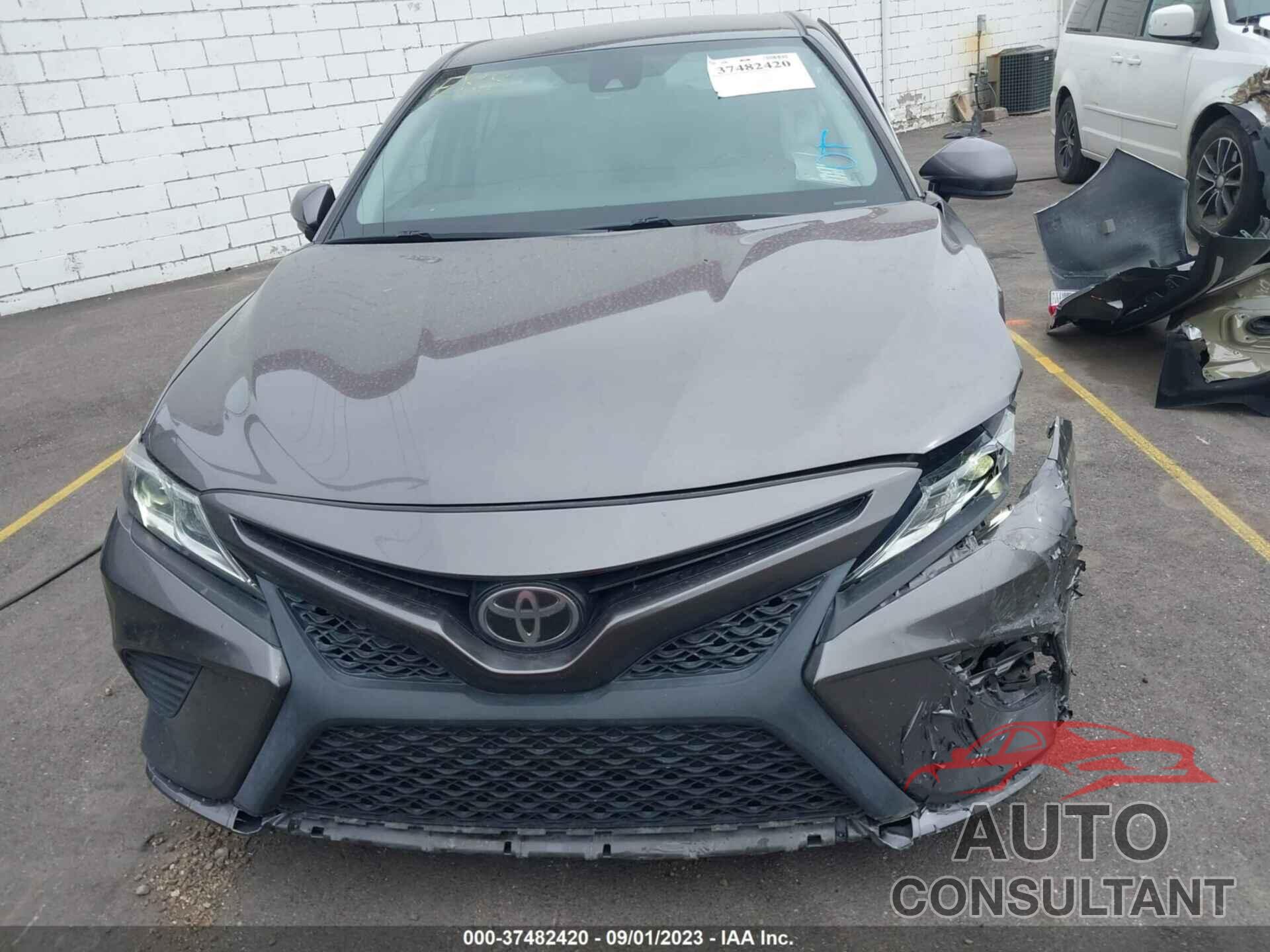 TOYOTA CAMRY 2019 - 4T1B11HK2KU165444