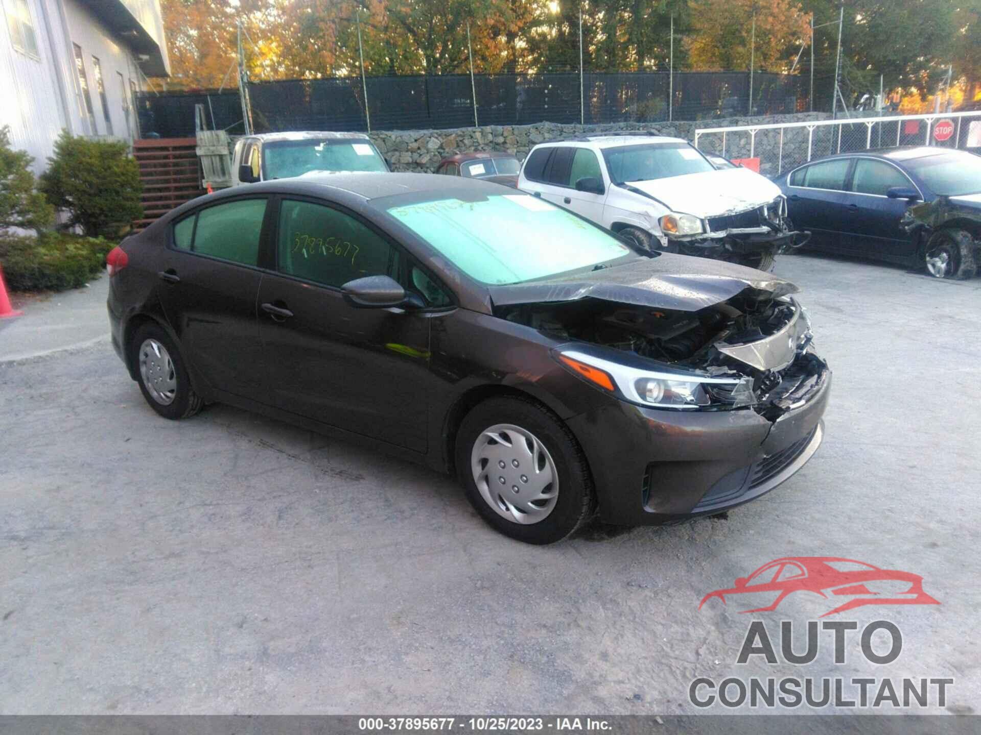 KIA FORTE 2018 - 3KPFK4A76JE202017