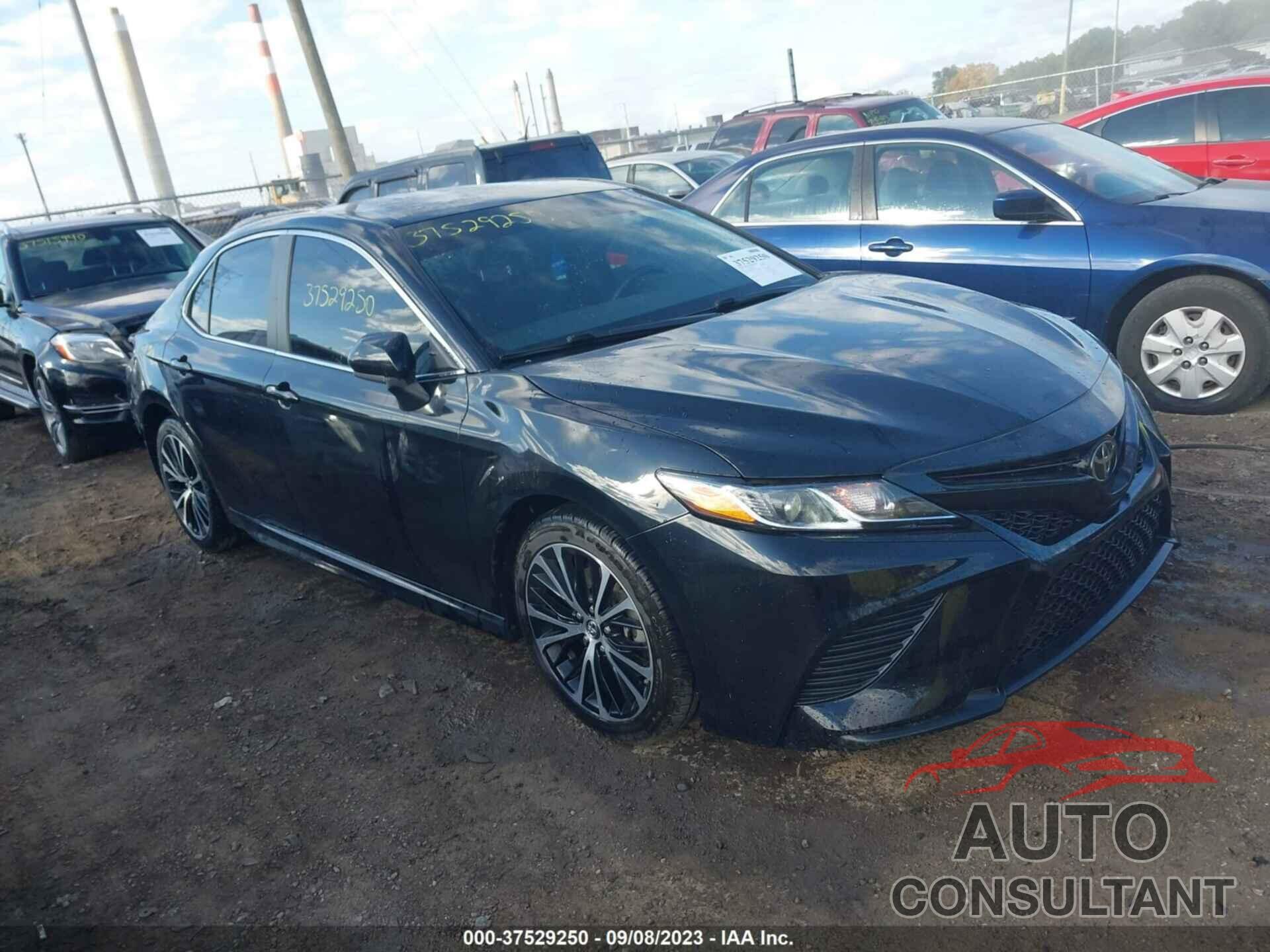 TOYOTA CAMRY 2019 - 4T1B11HK7KU741044