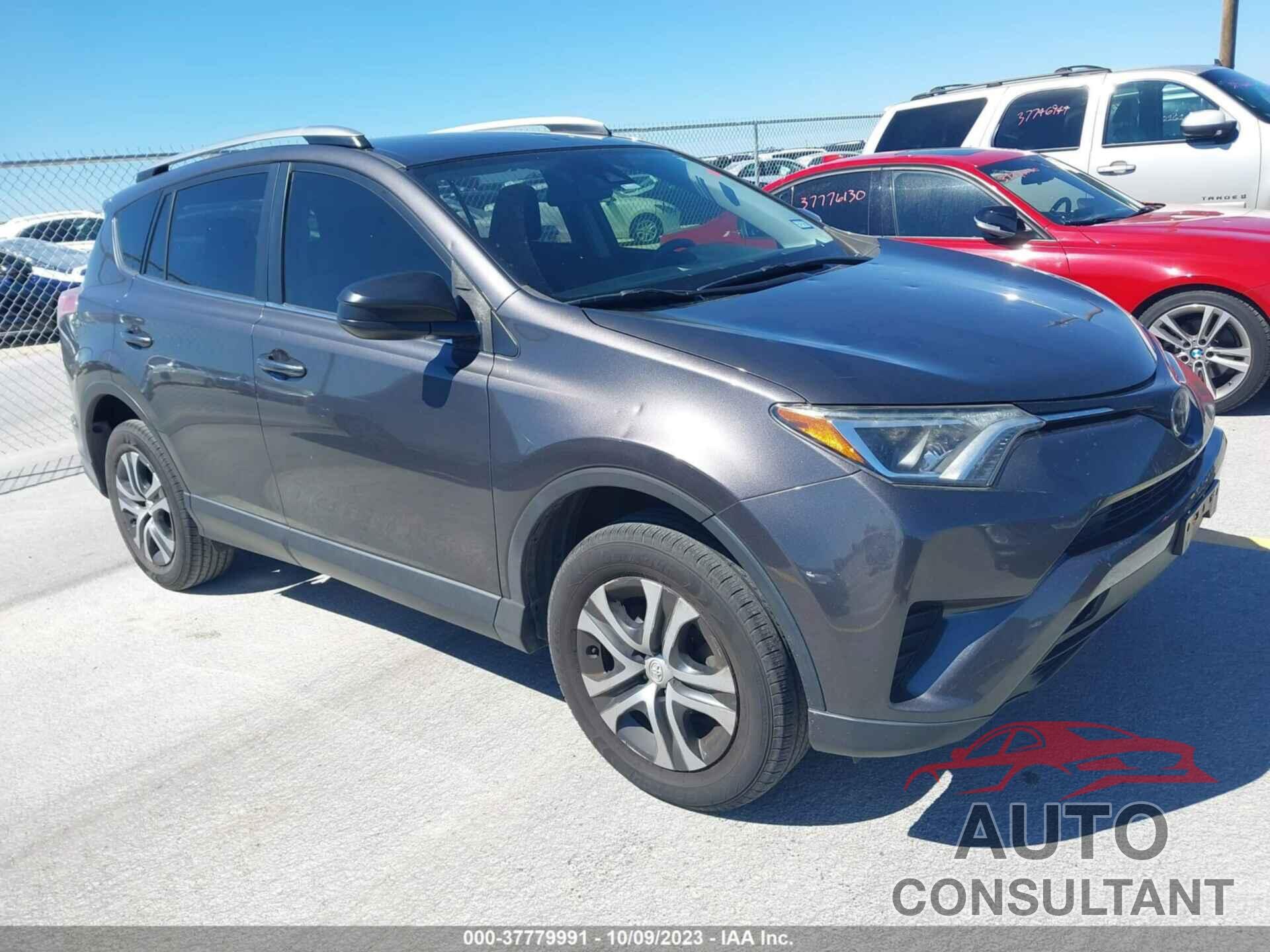 TOYOTA RAV4 2017 - JTMZFREV2HJ702213