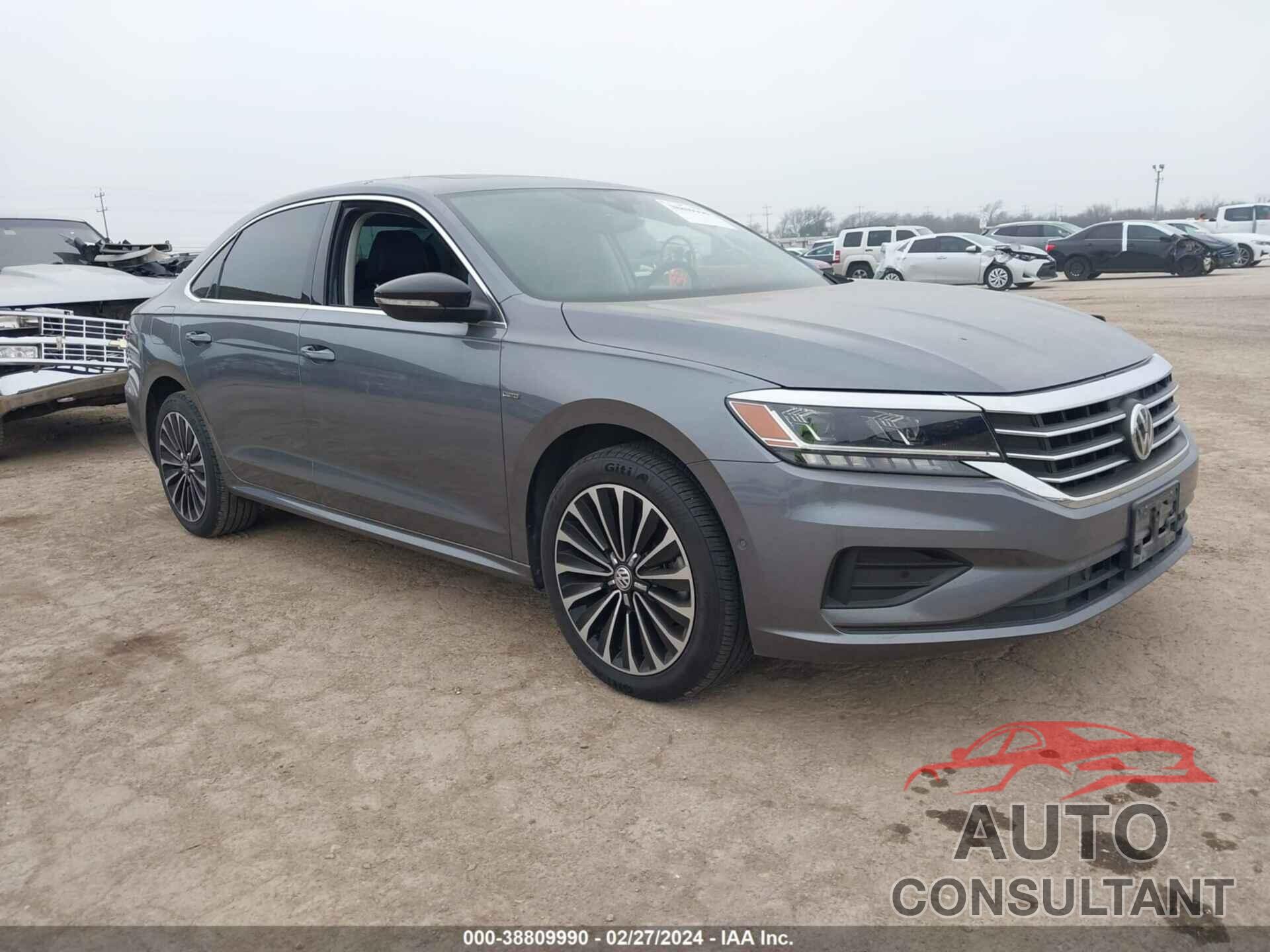 VOLKSWAGEN PASSAT 2022 - 1VWBA7A37NC007909