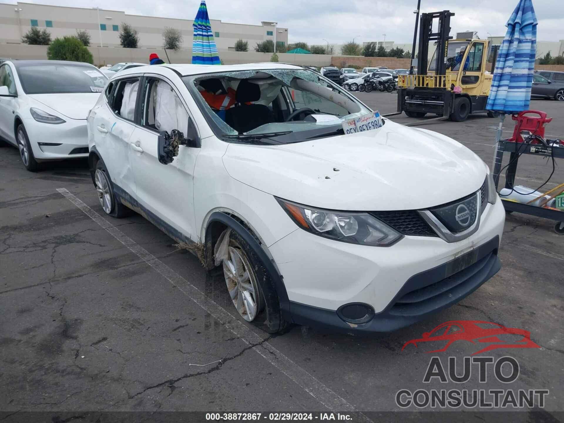 NISSAN ROGUE SPORT 2018 - JN1BJ1CPXJW153927