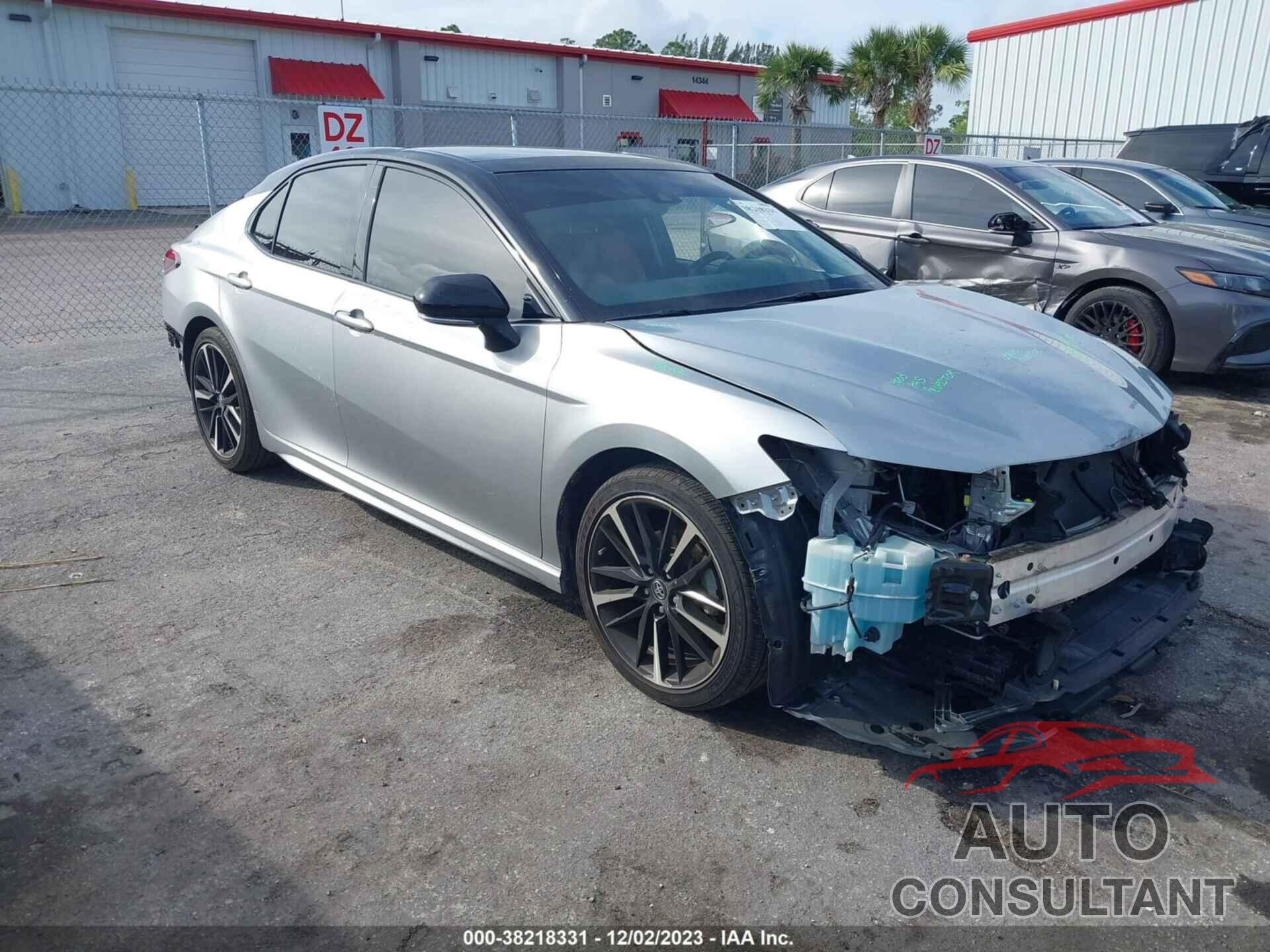 TOYOTA CAMRY 2018 - 4T1B61HK4JU134597