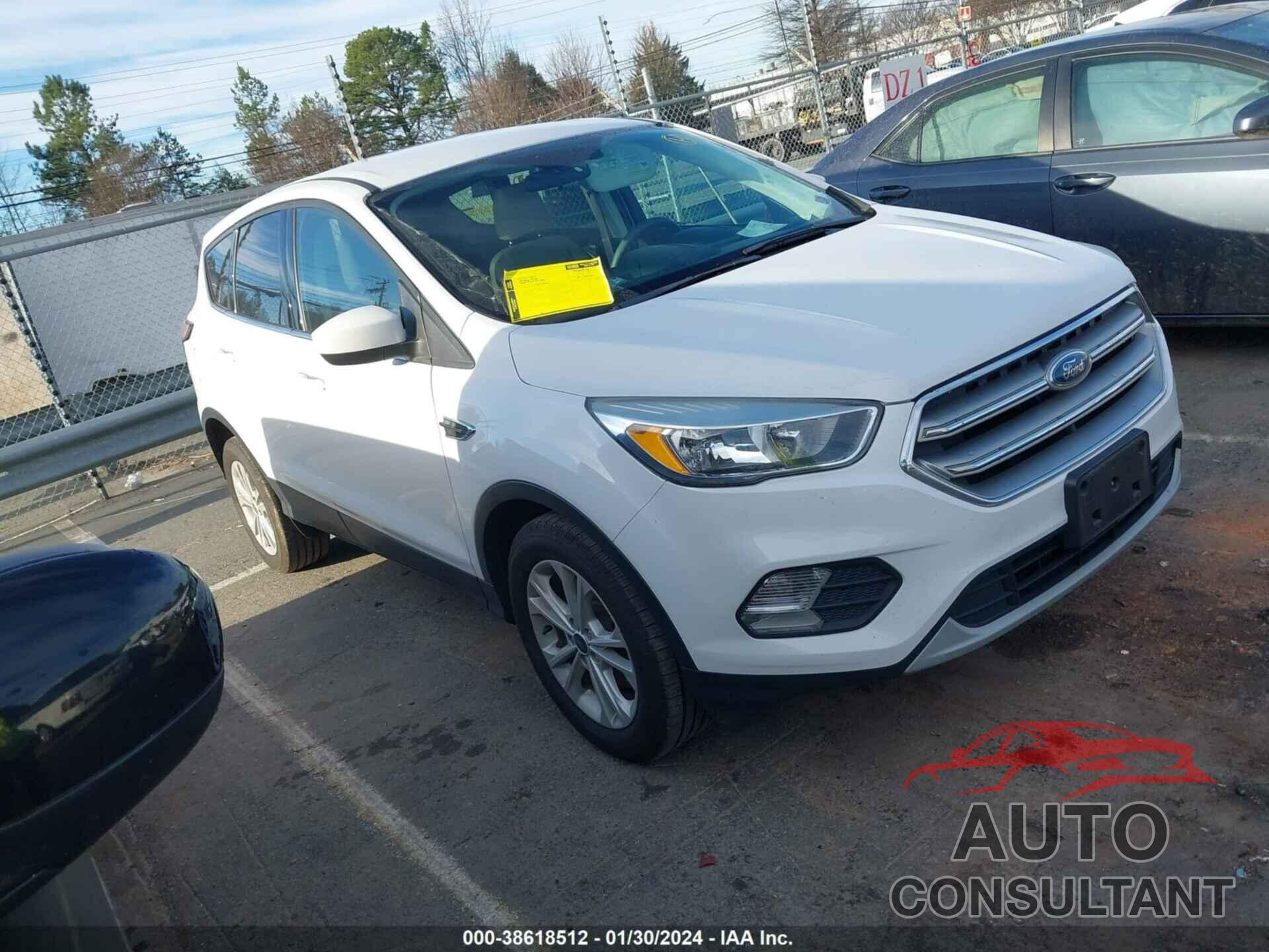 FORD ESCAPE 2017 - 1FMCU9GD8HUC60855