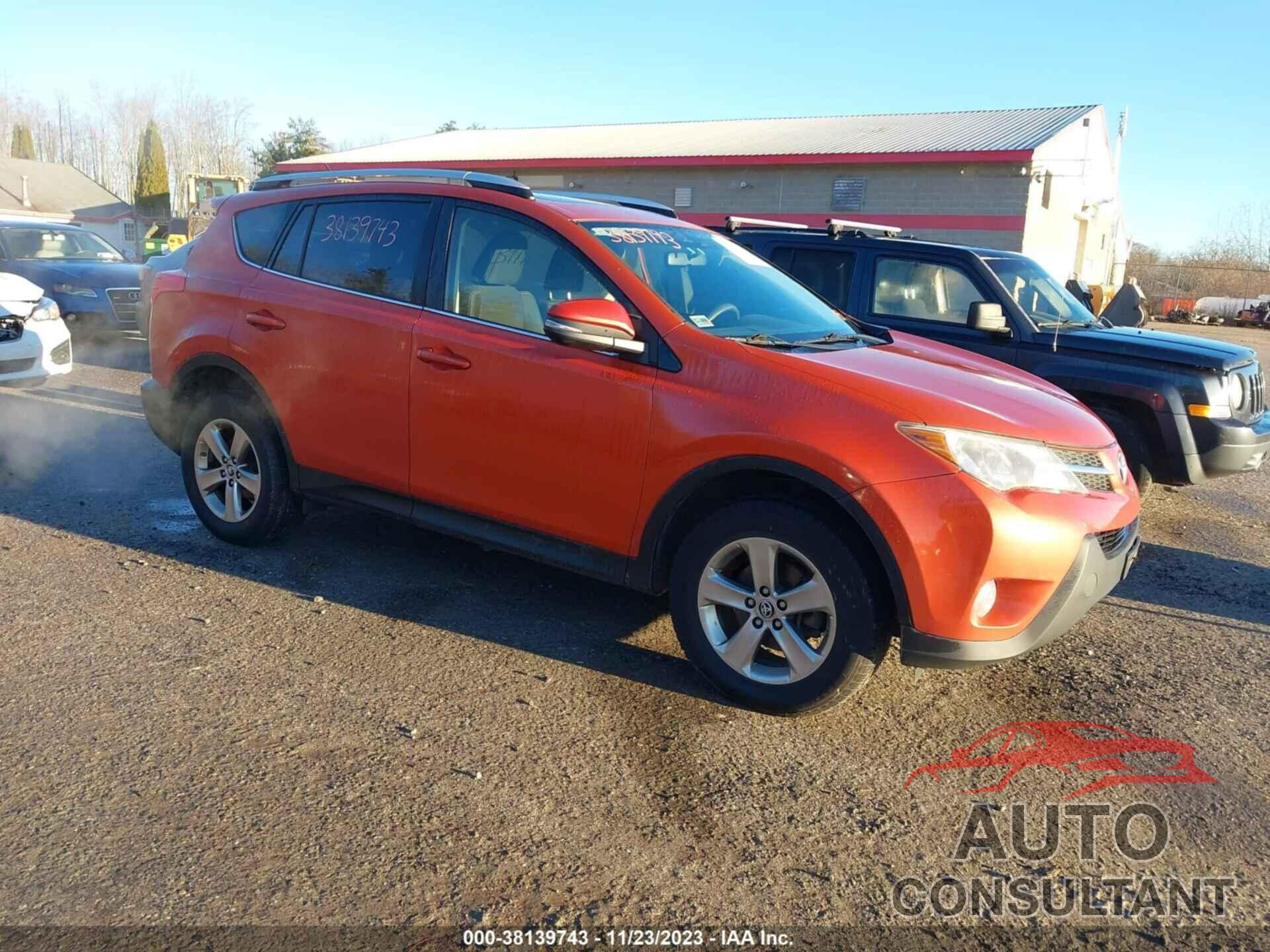 TOYOTA RAV4 2015 - JTMRFREV0FD113947