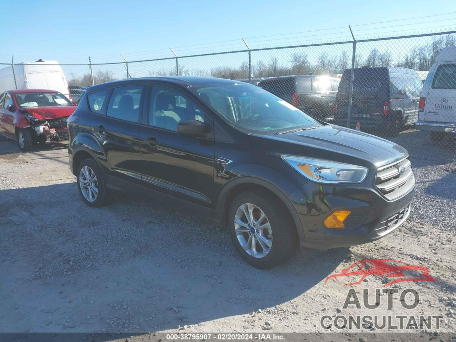 FORD ESCAPE 2017 - 1FMCU0F76HUA78627