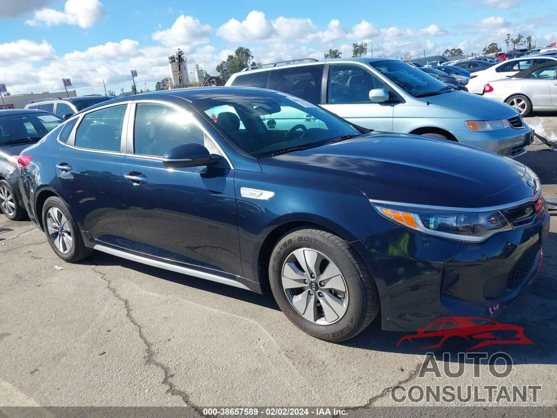 KIA OPTIMA HYBRID 2018 - KNAGT4LE9J5023217