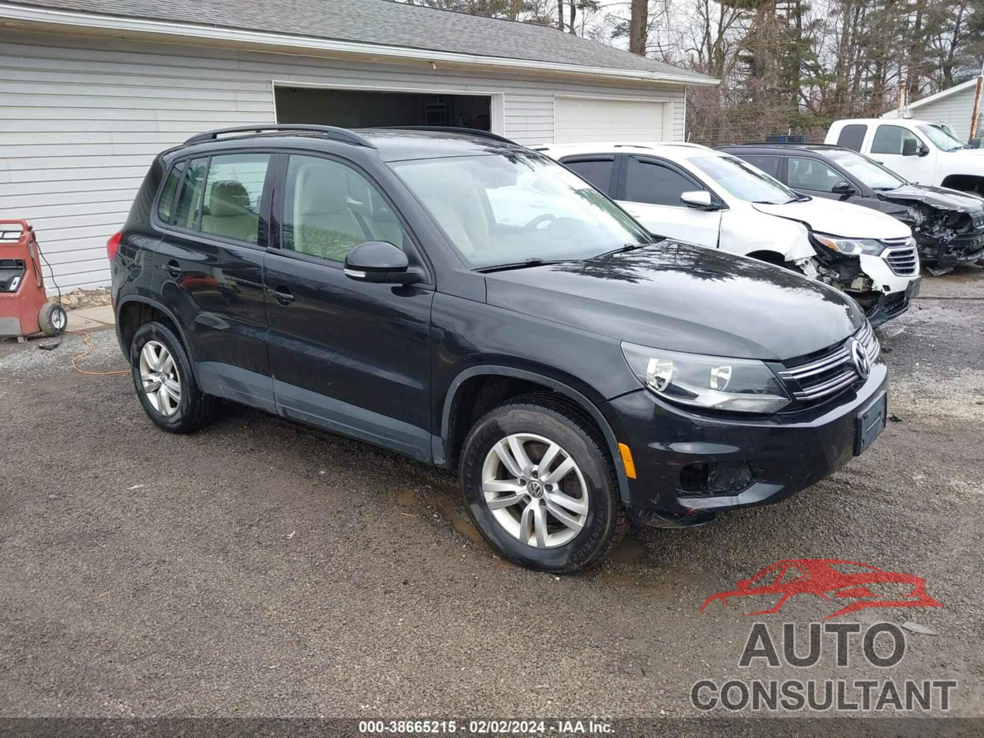 VOLKSWAGEN TIGUAN 2017 - WVGBV7AX9HK019253