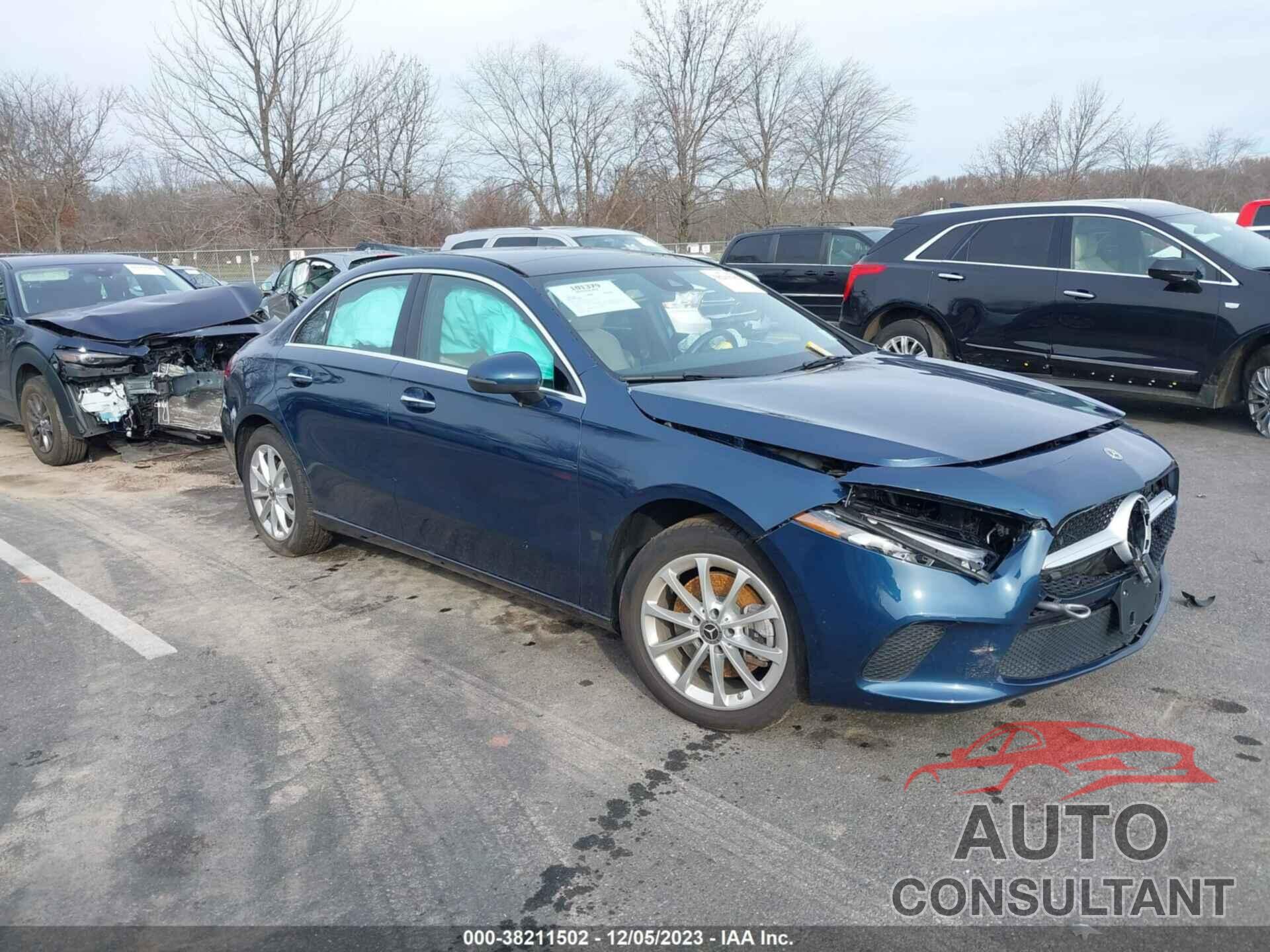MERCEDES-BENZ A 2022 - W1K3G4FB1NJ361074