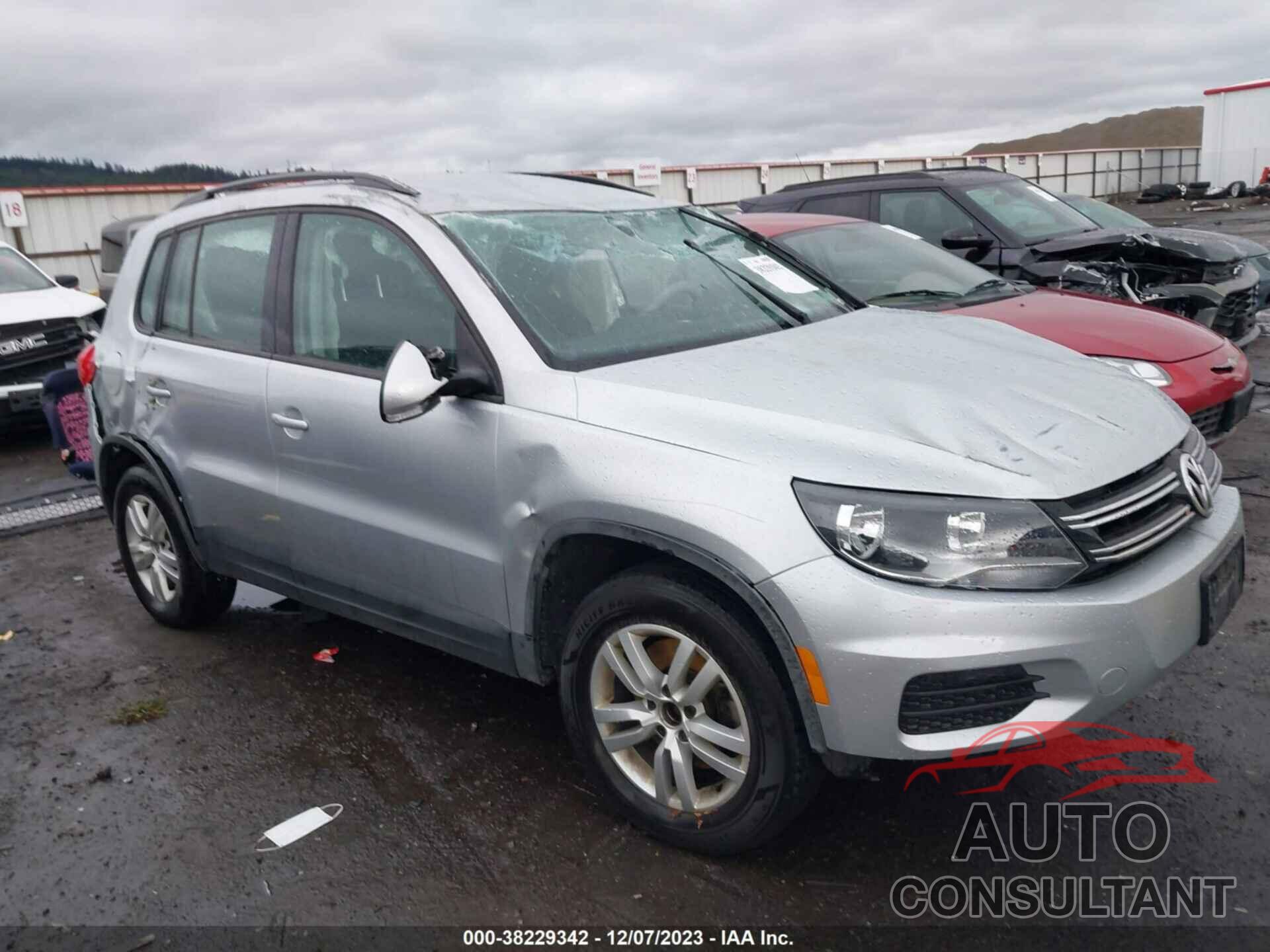 VOLKSWAGEN TIGUAN 2016 - WVGBV7AX9GW605281