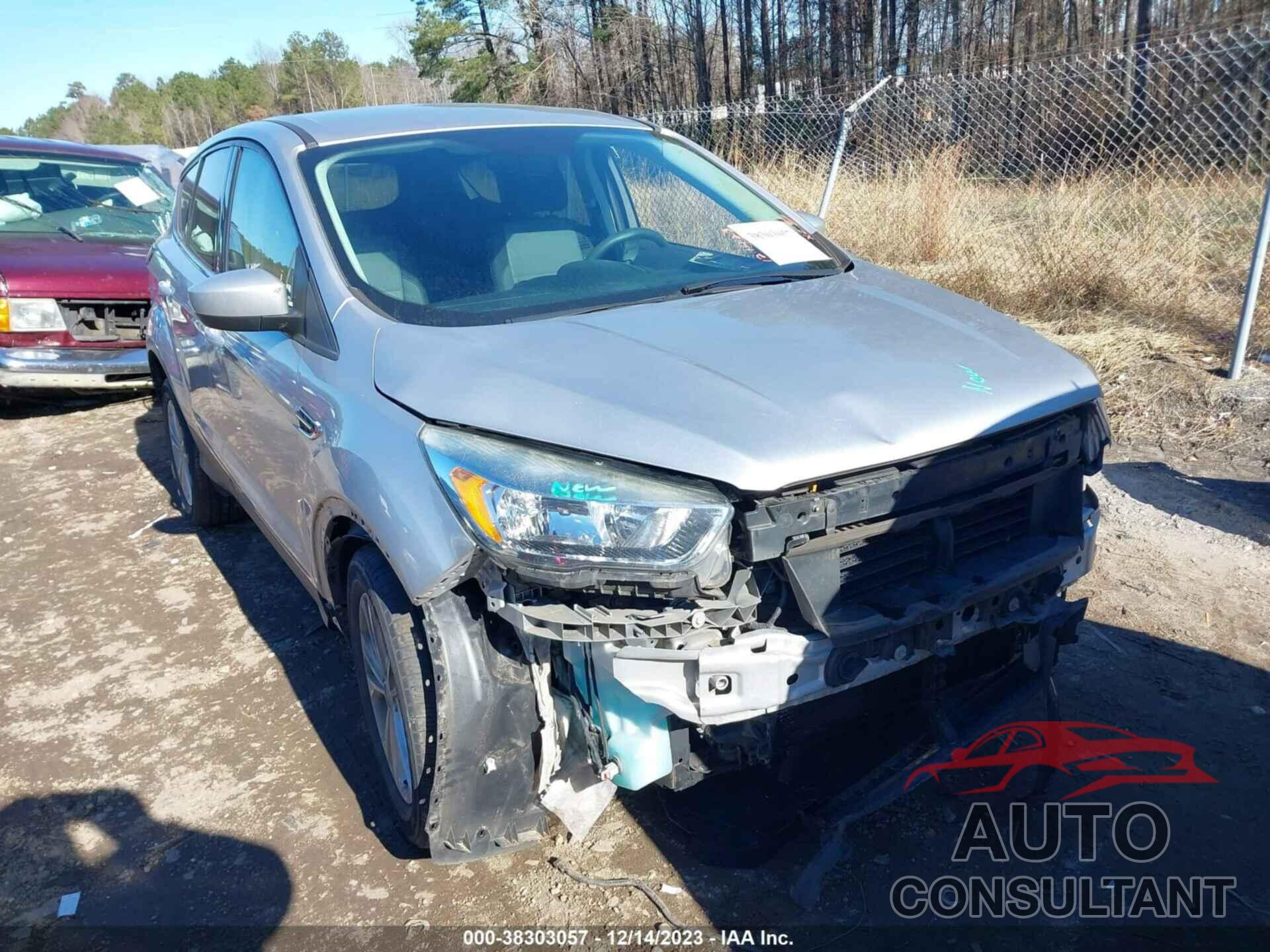 FORD ESCAPE 2017 - 1FMCU9GD7HUC21206