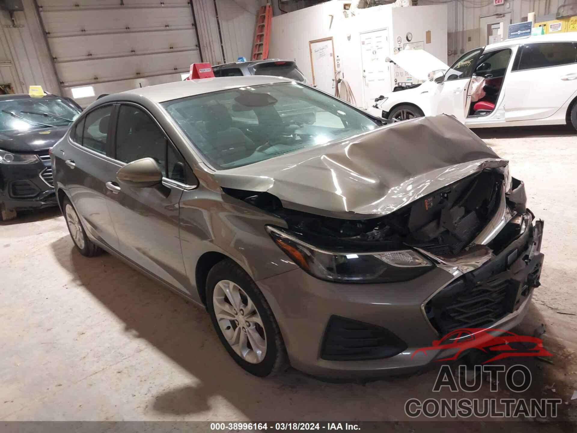 CHEVROLET CRUZE 2019 - 1G1BE5SMXK7123525