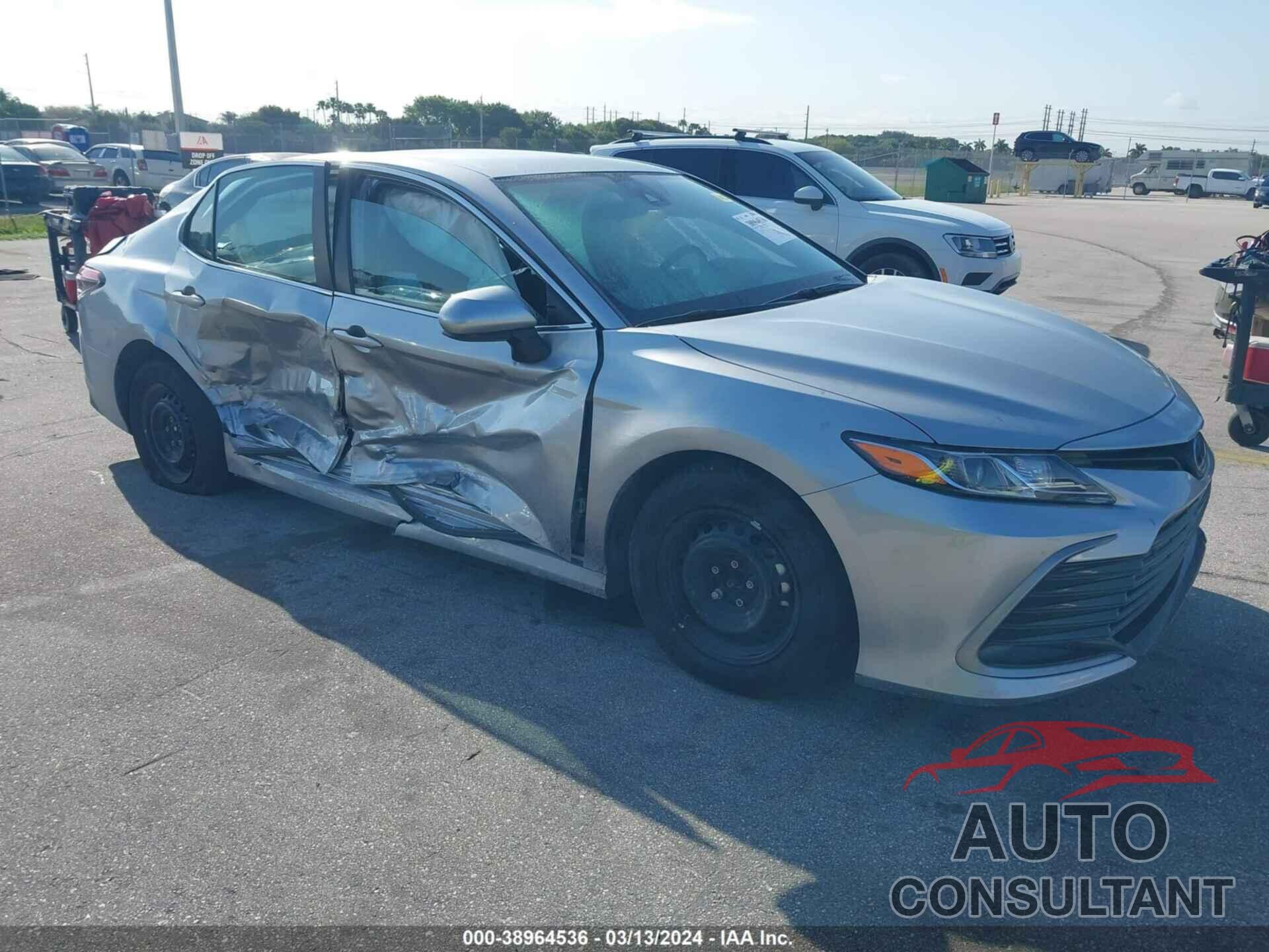 TOYOTA CAMRY 2023 - 4T1C31AK5PU605883