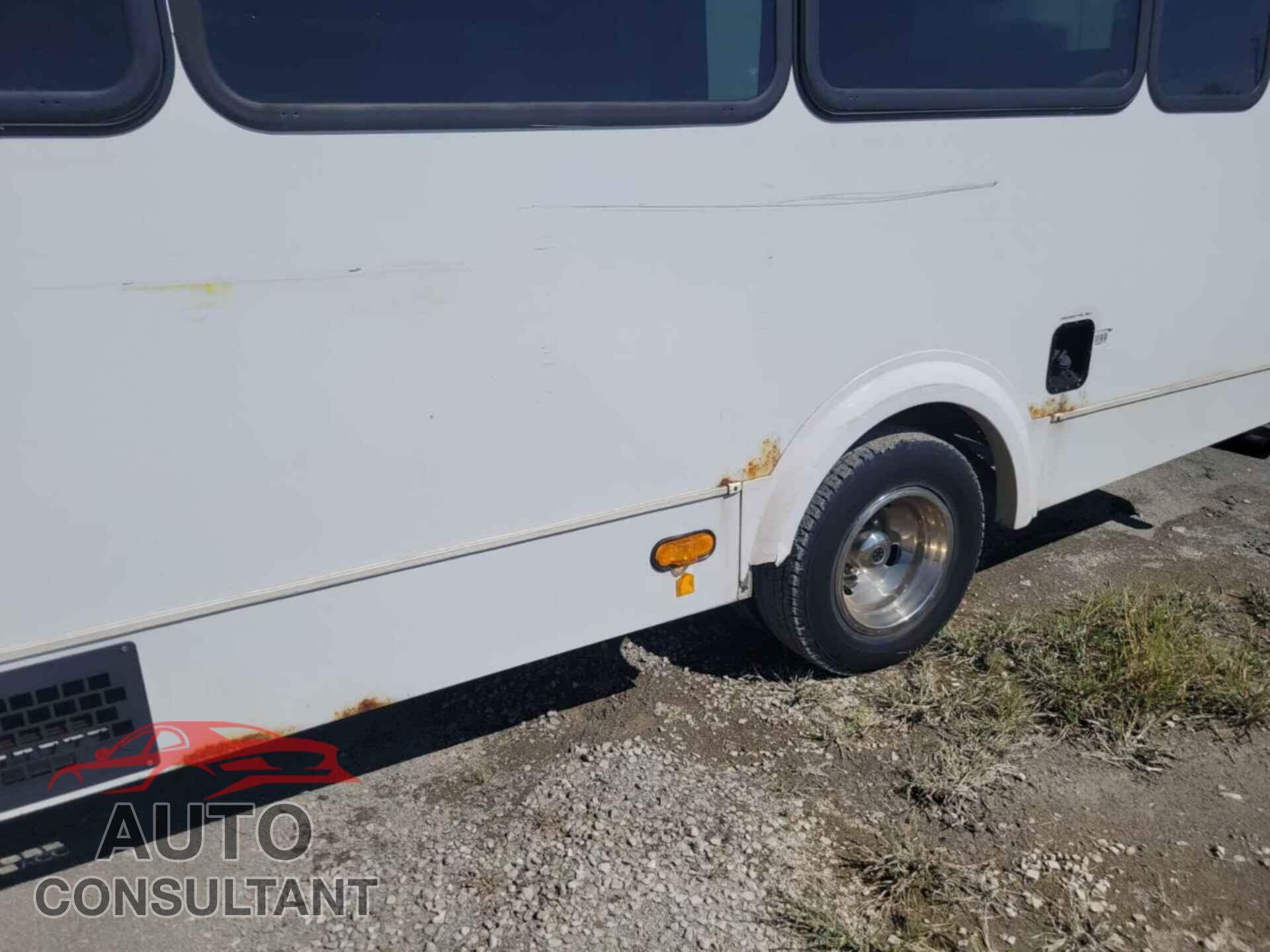 FORD E-450 CUTAWAY 2017 - 1FDFE4FS4HDC32001