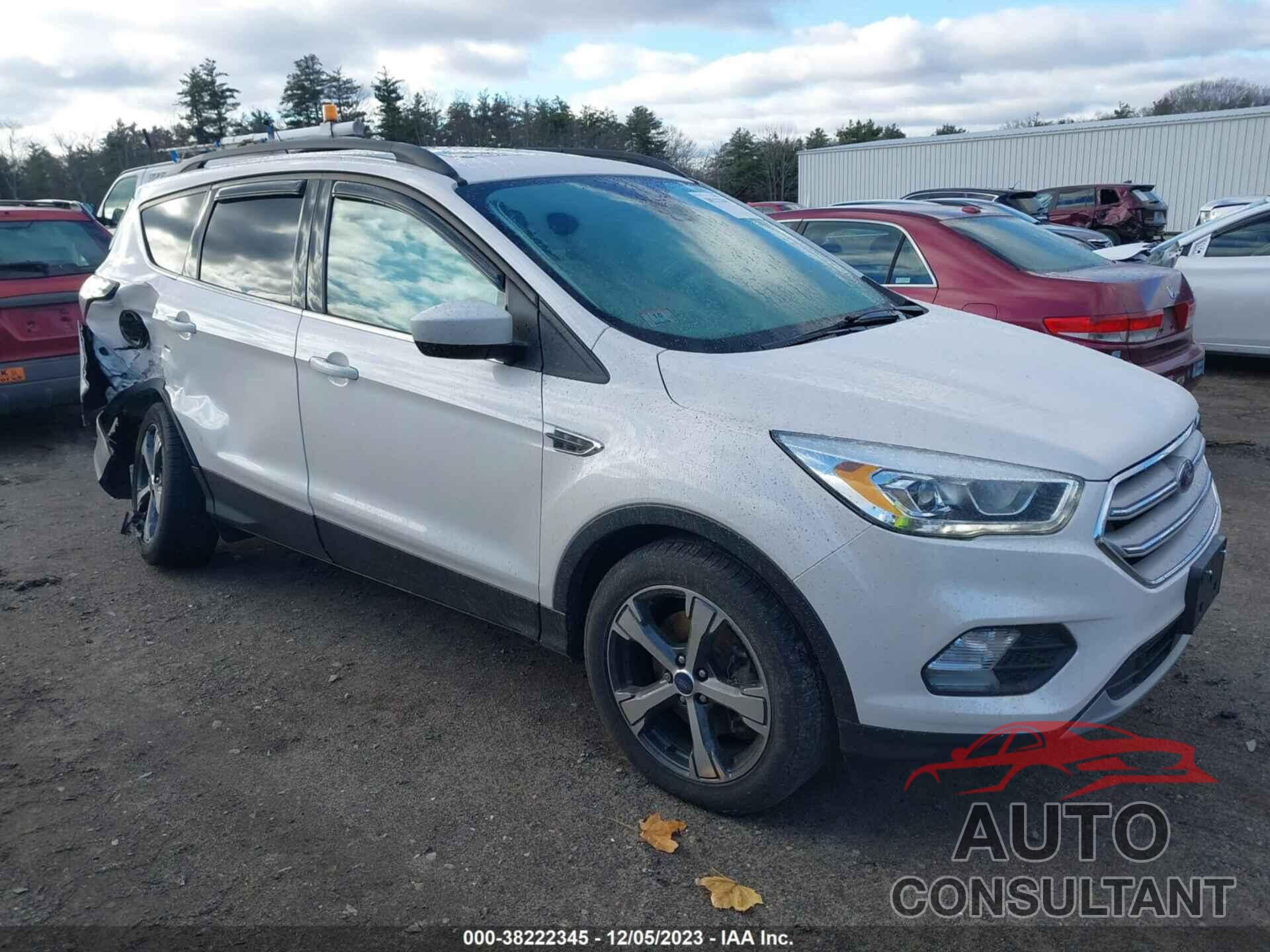 FORD ESCAPE 2018 - 1FMCU9HD6JUB33140