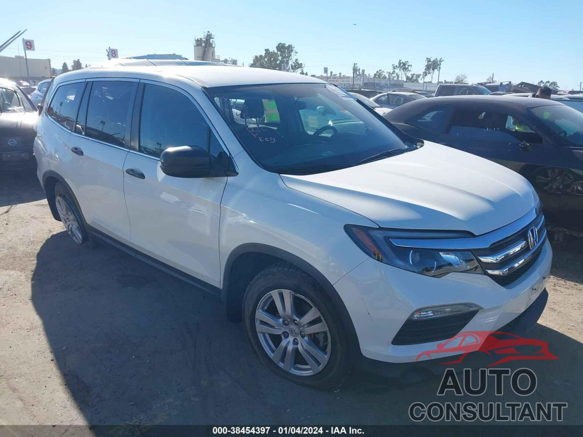 HONDA PILOT 2017 - 5FNYF5H11HB036580