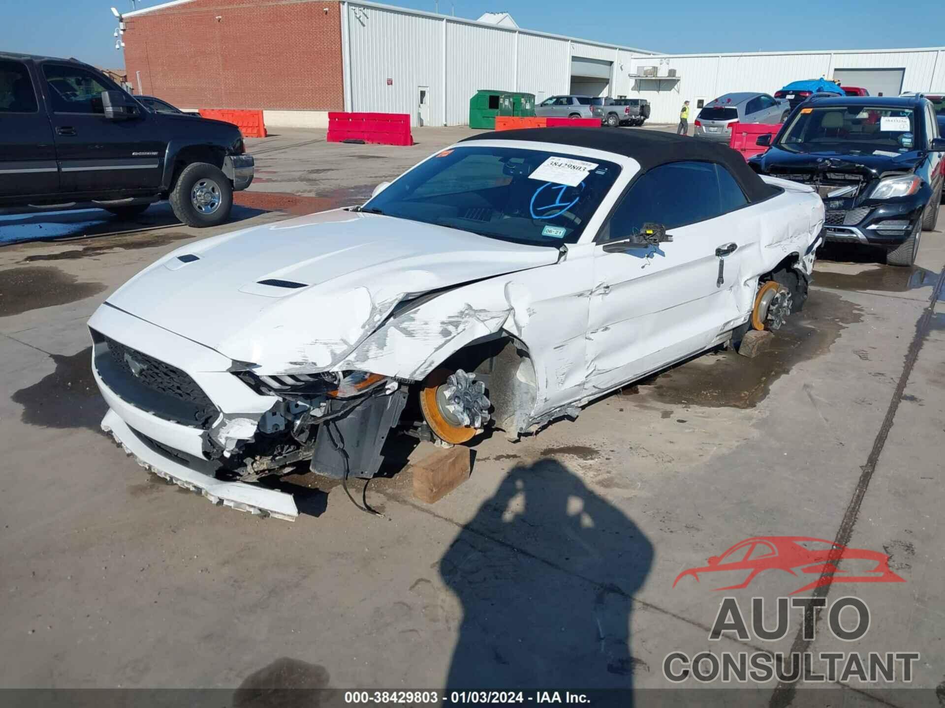 FORD MUSTANG 2018 - 1FATP8UHXJ5133446