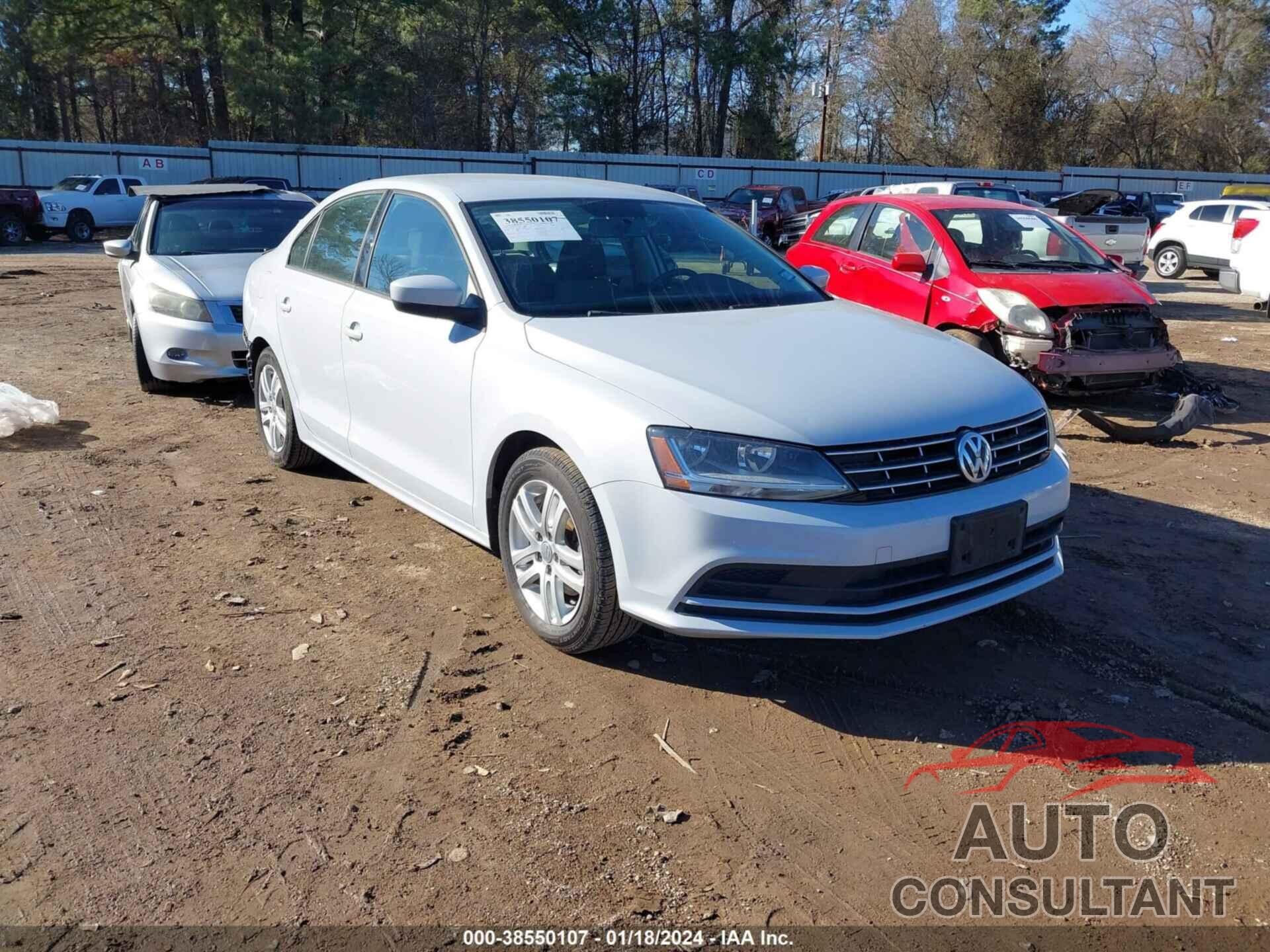 VOLKSWAGEN JETTA 2018 - 3VW2B7AJXJM215366