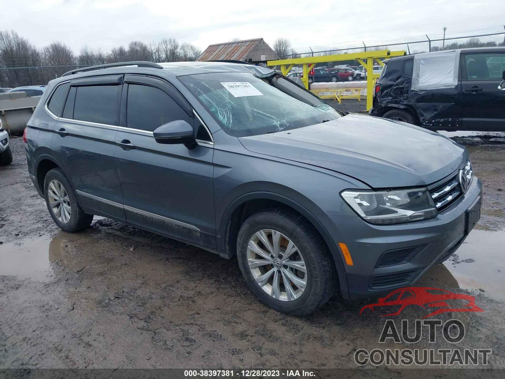 VOLKSWAGEN TIGUAN 2018 - 3VV2B7AX4JM221558