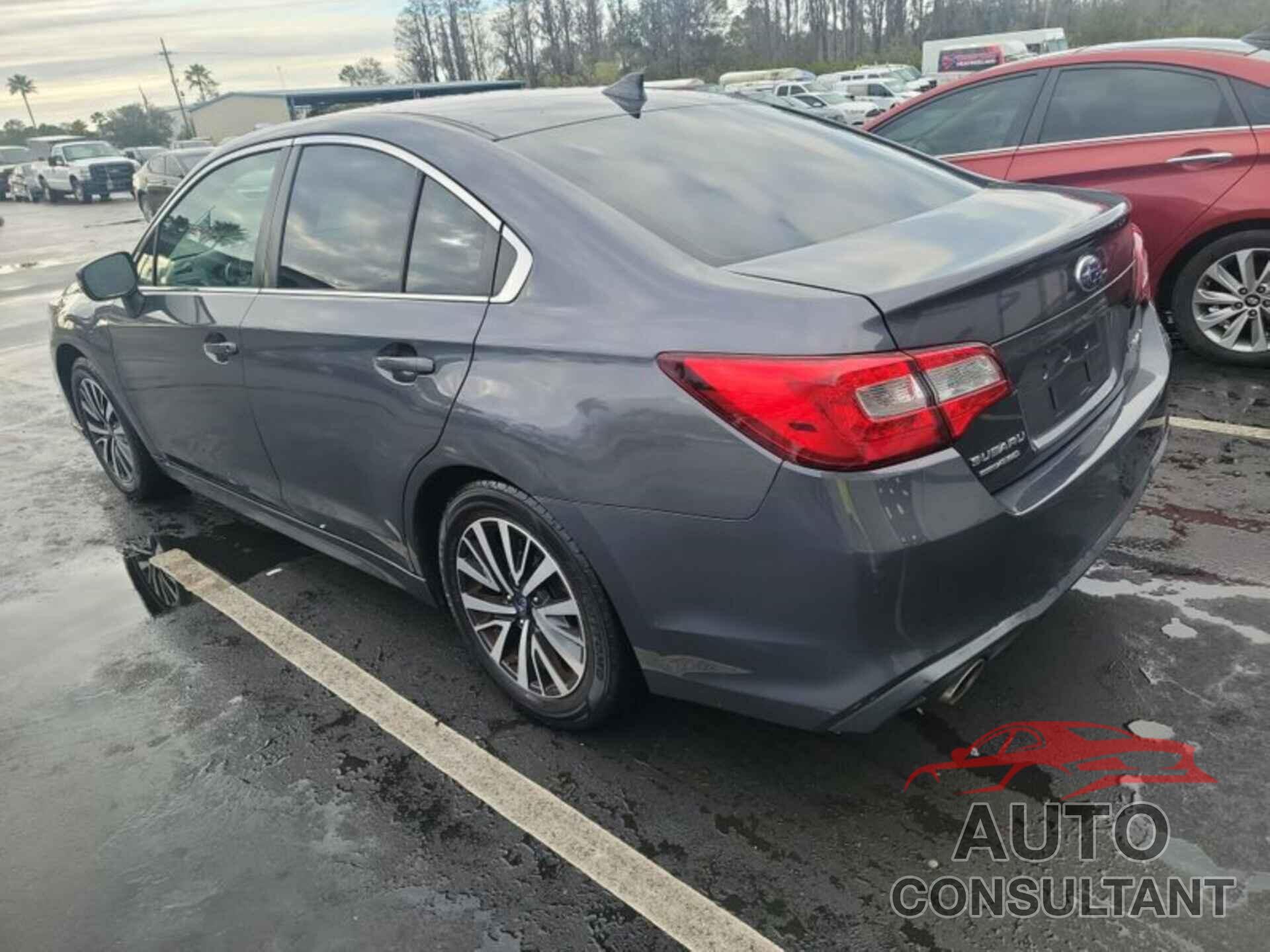 SUBARU LEGACY 2018 - 4S3BNAF6XJ3019215