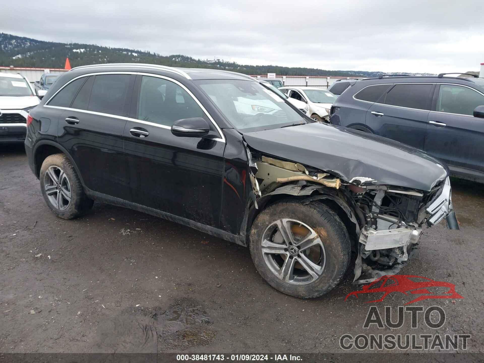 MERCEDES-BENZ GLC 300 2019 - WDC0G4KBXKF671932