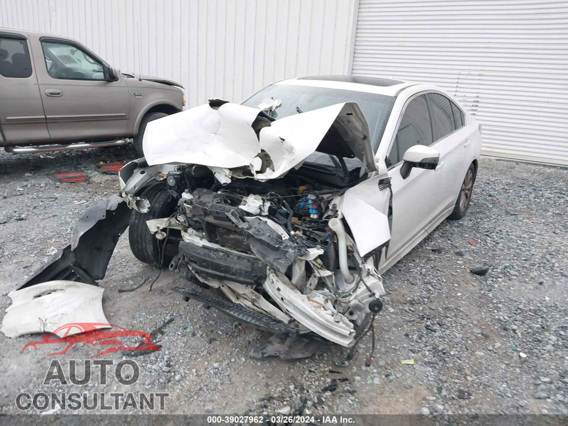 SUBARU LEGACY 2017 - 4S3BNAH67H3028963