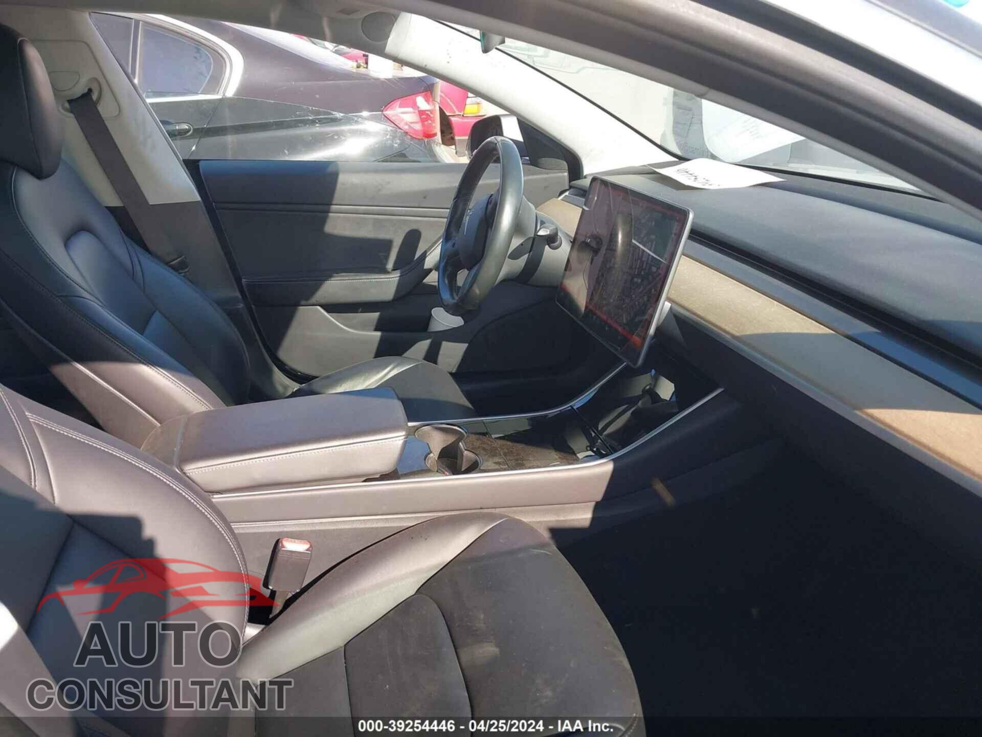 TESLA MODEL 3 2018 - 5YJ3E1EA3JF052764