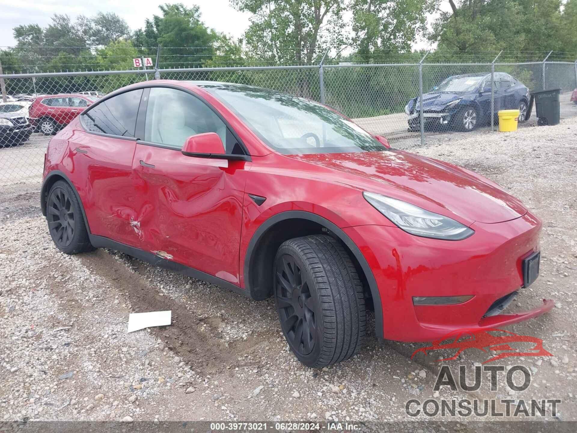 TESLA MODEL Y 2021 - 5YJYGDEE1MF074254